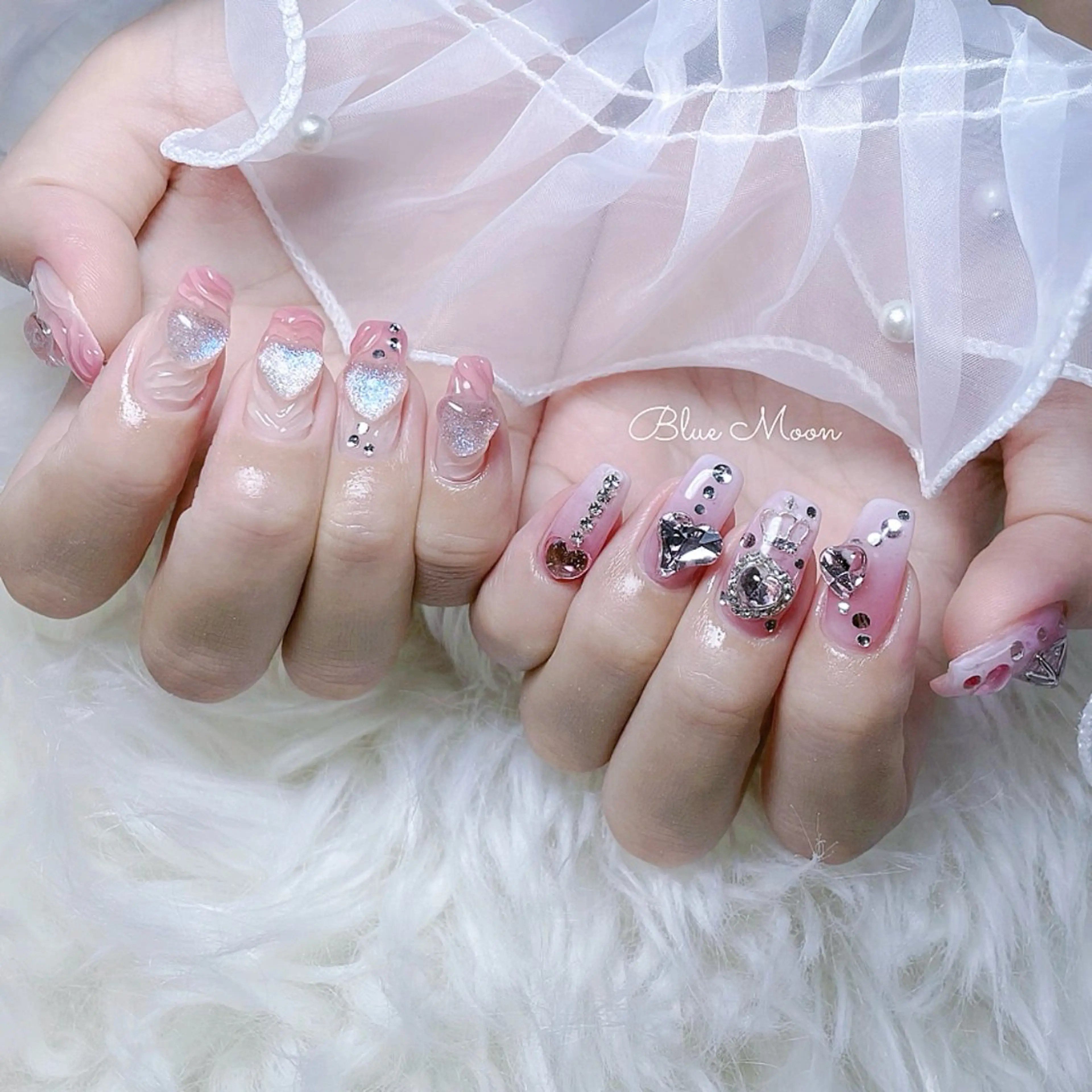 ネイル アートネイル ハンドネイル フットネイル ハンドケア nail salon Blue Moonのネイルデザイン