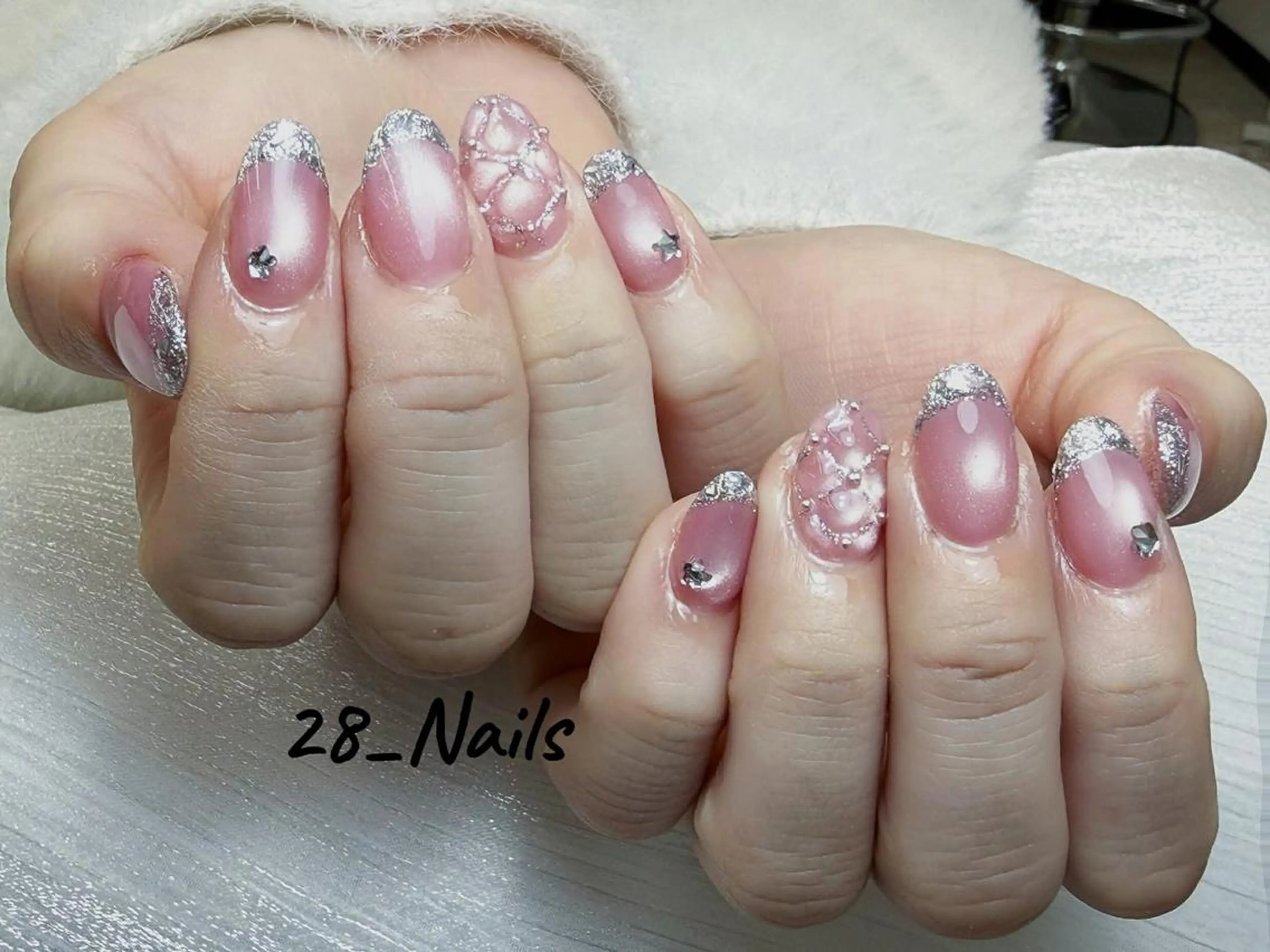 ロング ハンドネイル 28nails .thaoのネイルデザイン