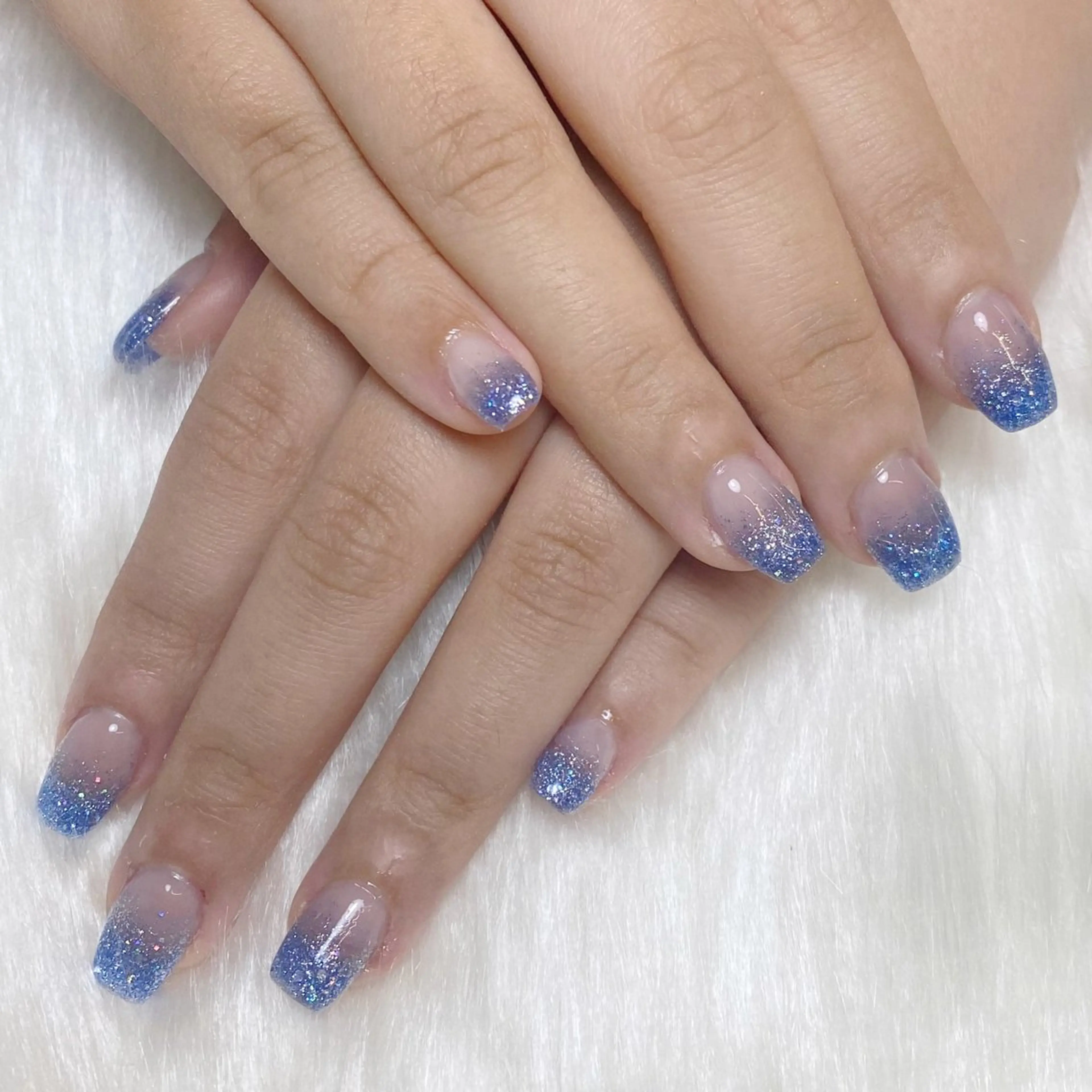 ネイル ブルー 長さ出し フットネイル フレンチネイル グラデーション fein. miku🎀🍼のネイルデザイン