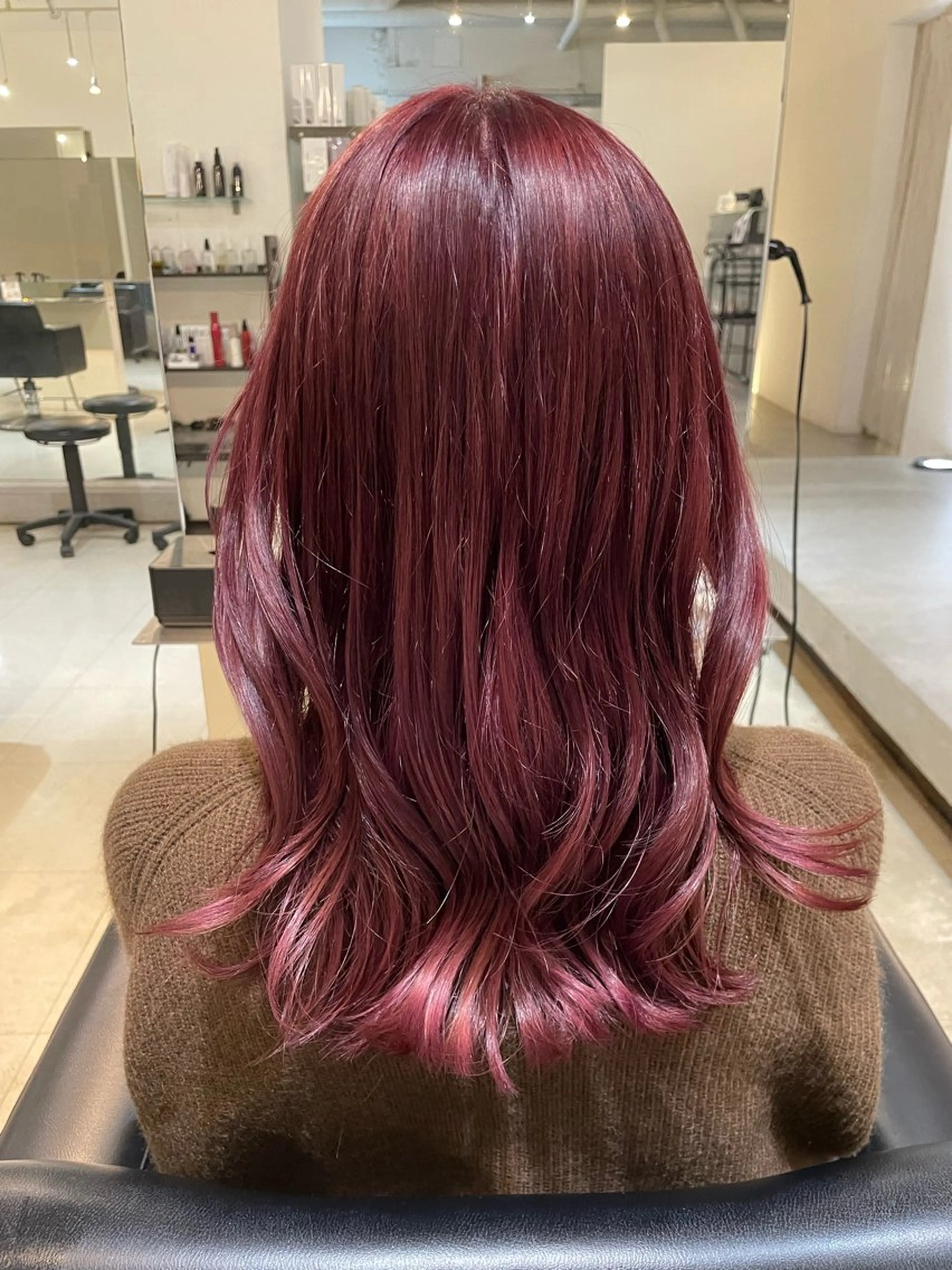 ミディアム カラー ブリーチ レッドカラー Gran addict所属・狗巻彩羽 (イヌマキイロハ)のヘアスタイル