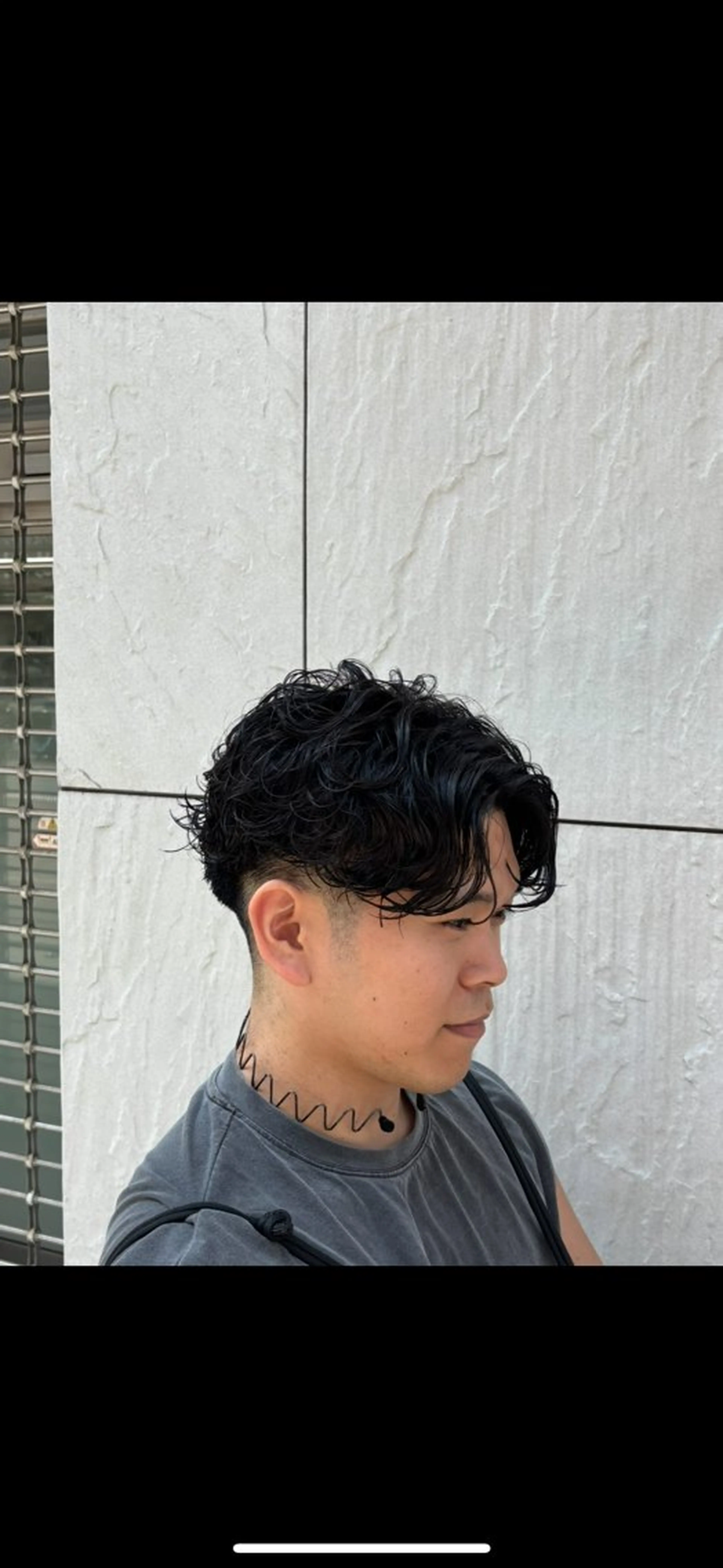 パーマ メンズハイトーン 北斗💍レイヤーのヘアスタイル