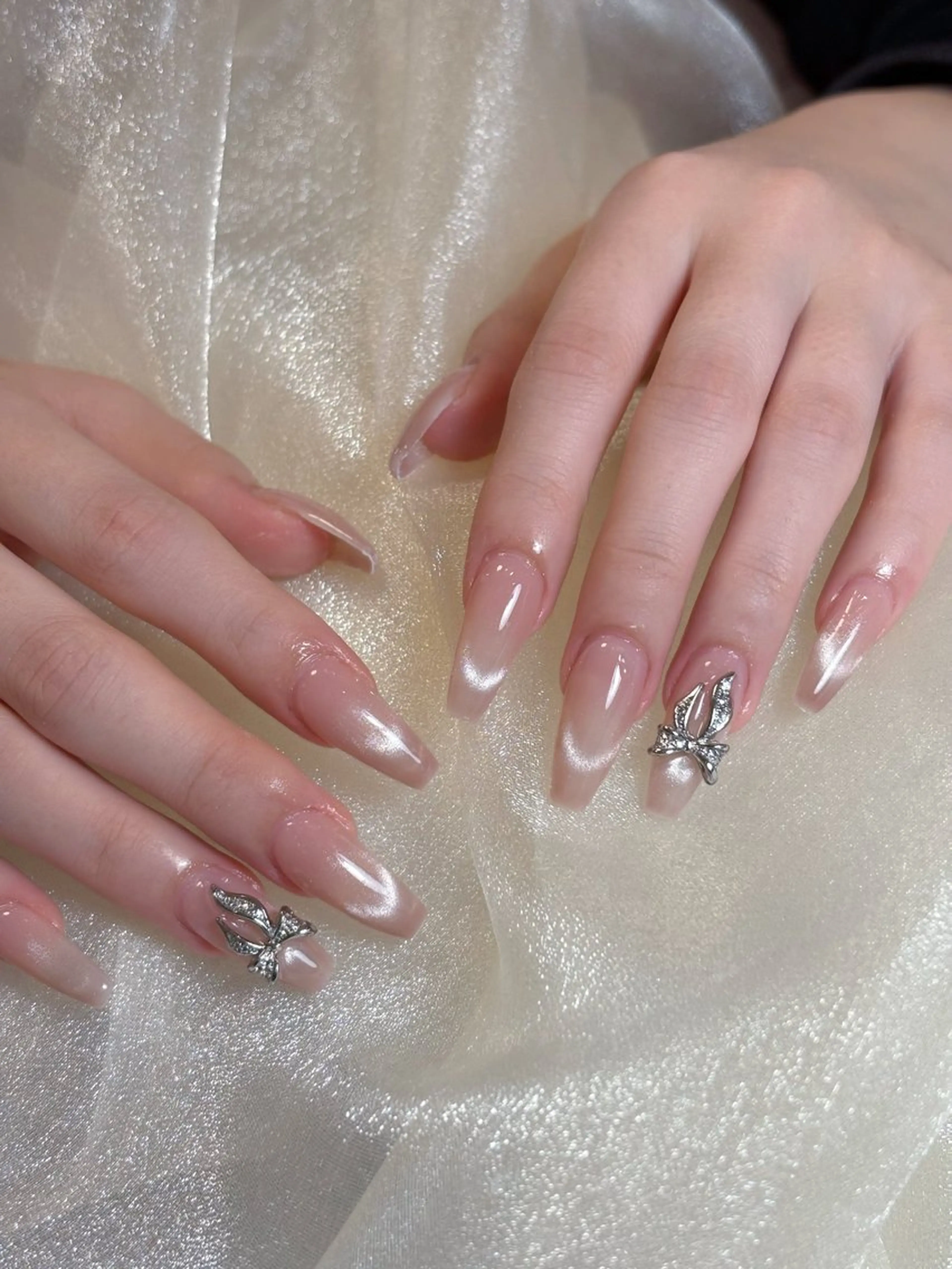 【ジェルオフ無料】長さだし10本💅+マグネットフレンチ🧲+パーツ2個付きの写真