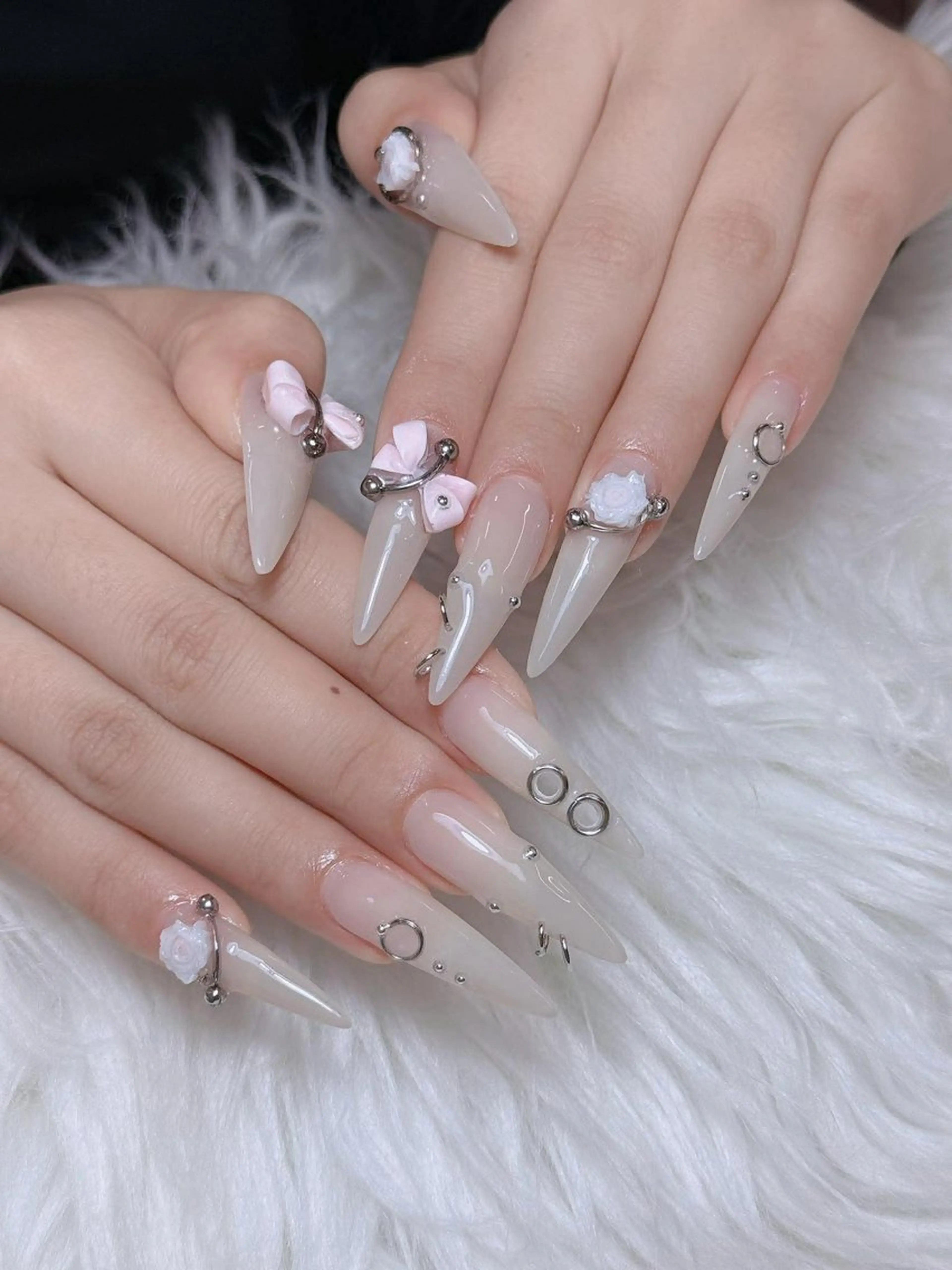 ネイル オーロラネイル チークネイル 長さ出し フレンチネイル 韓国ネイル ハンドネイル Lumi Shinokuboのネイルデザイン