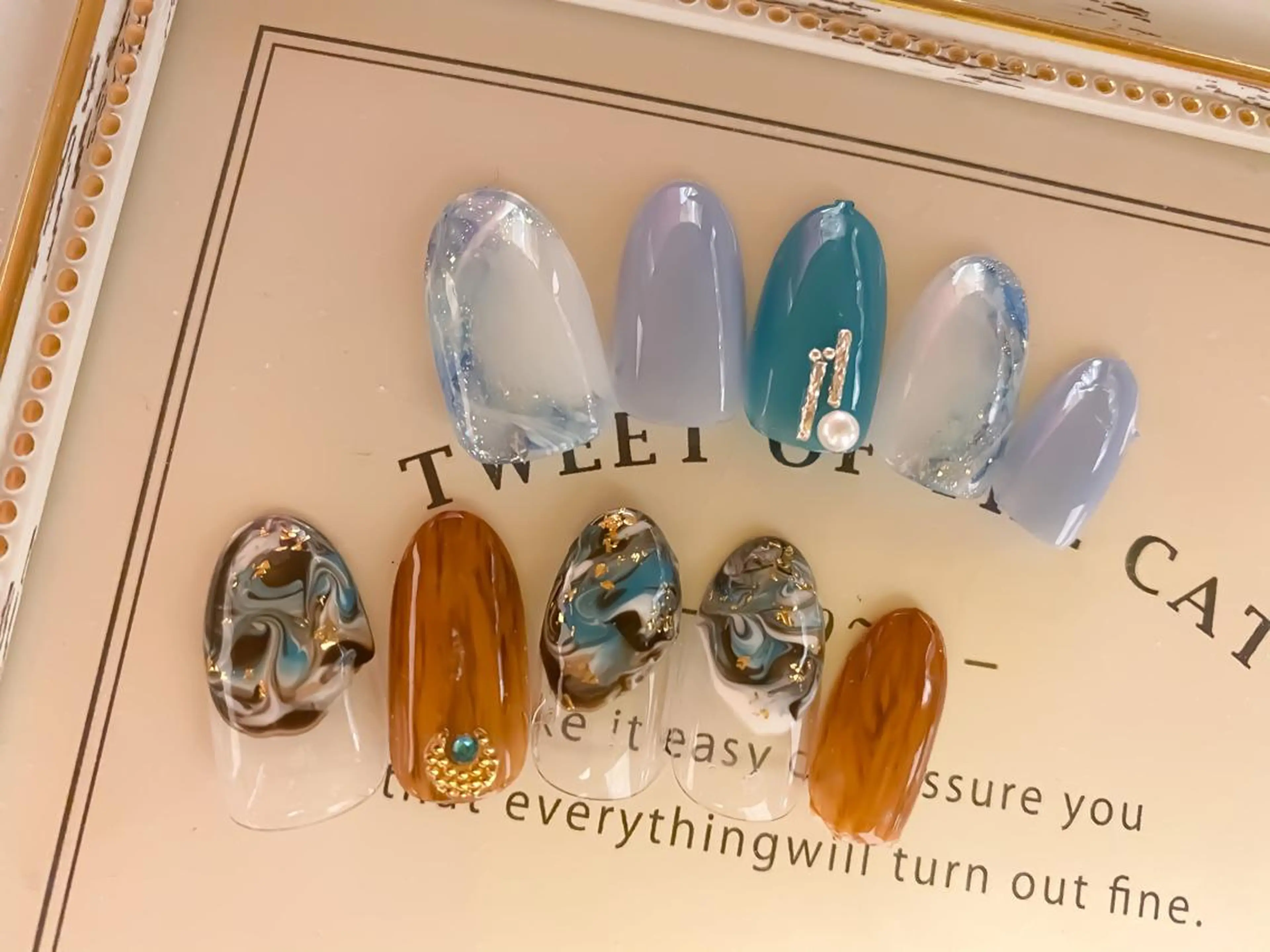 ネイル f'bloom  L’ecrinのネイルデザイン