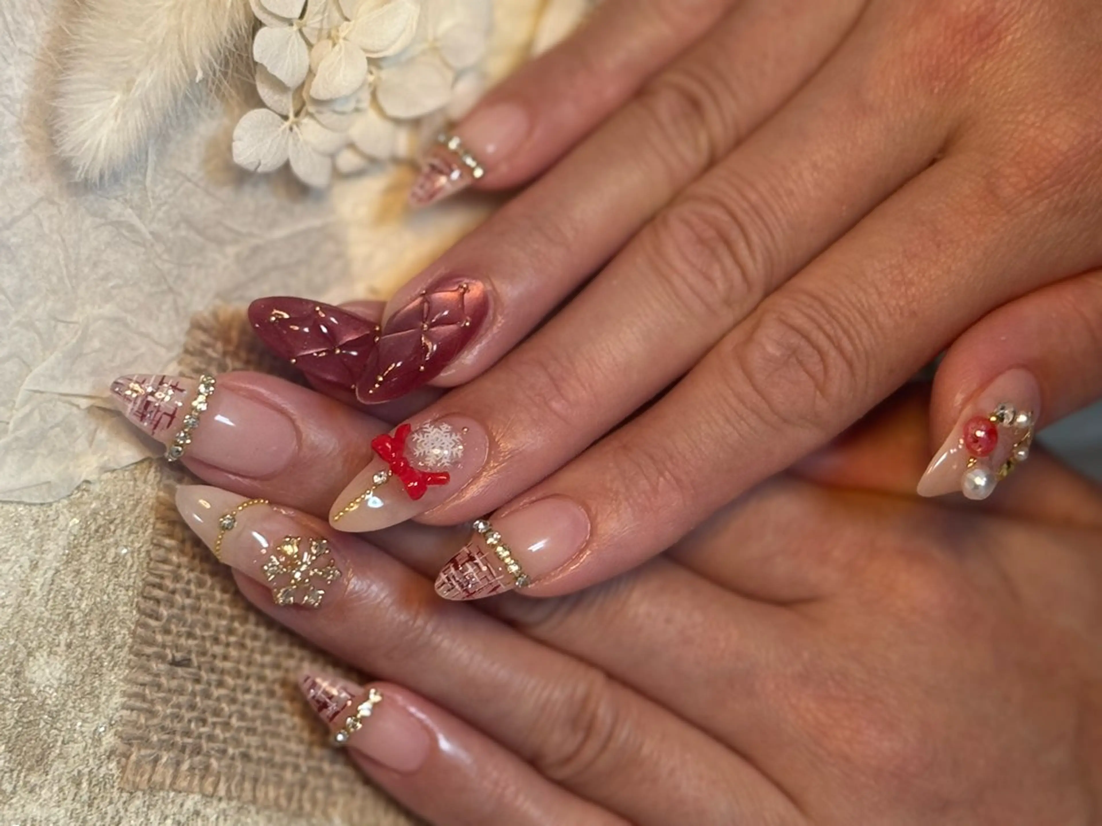 ネイル アートネイル オーロラネイル チークネイル フレンチネイル ガラスフレンチ ハンドネイル 🎀🎀YooLi Nail Salonのネイルデザイン