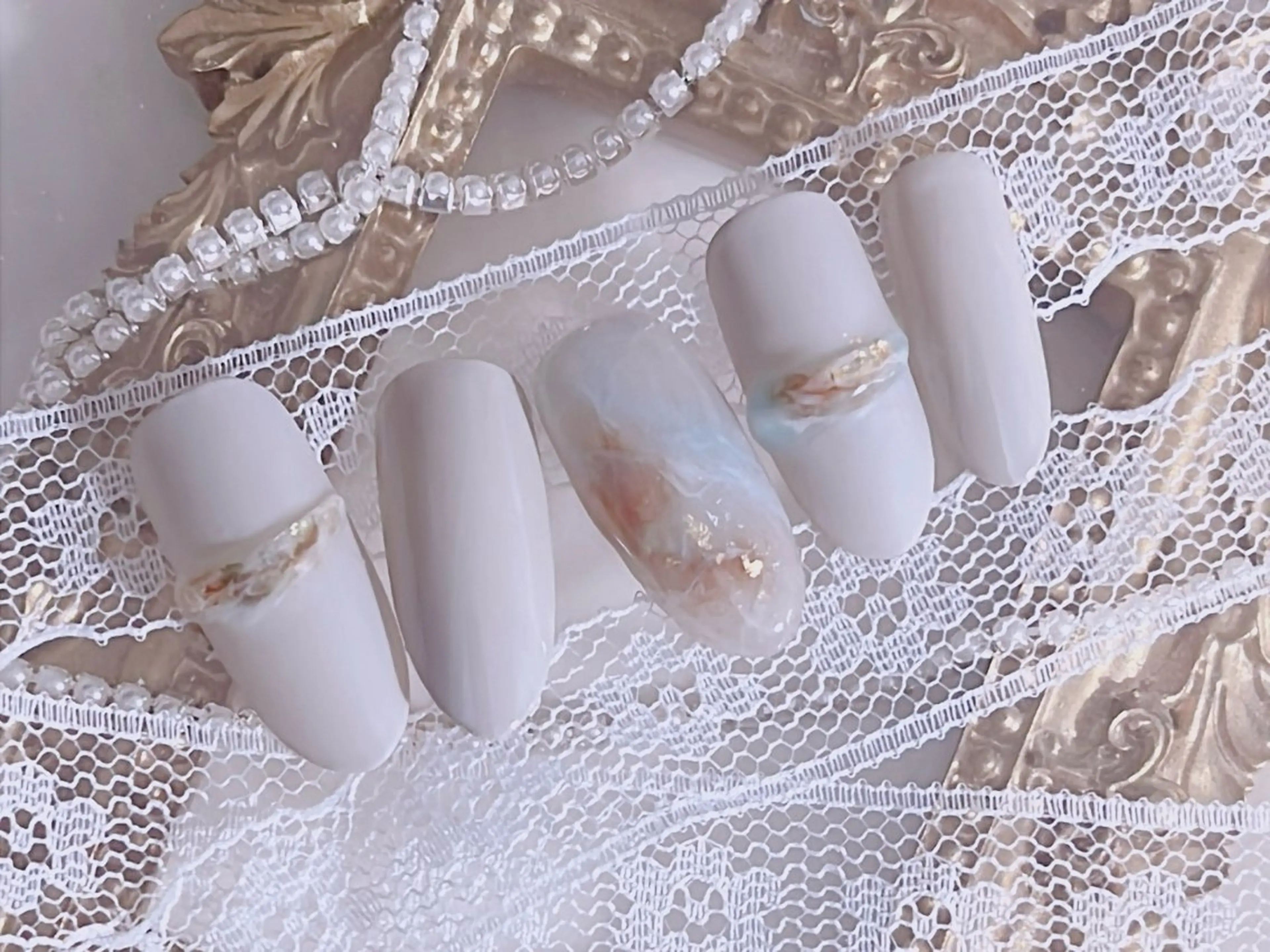 ネイル KARI ネイルサロンのネイルデザイン