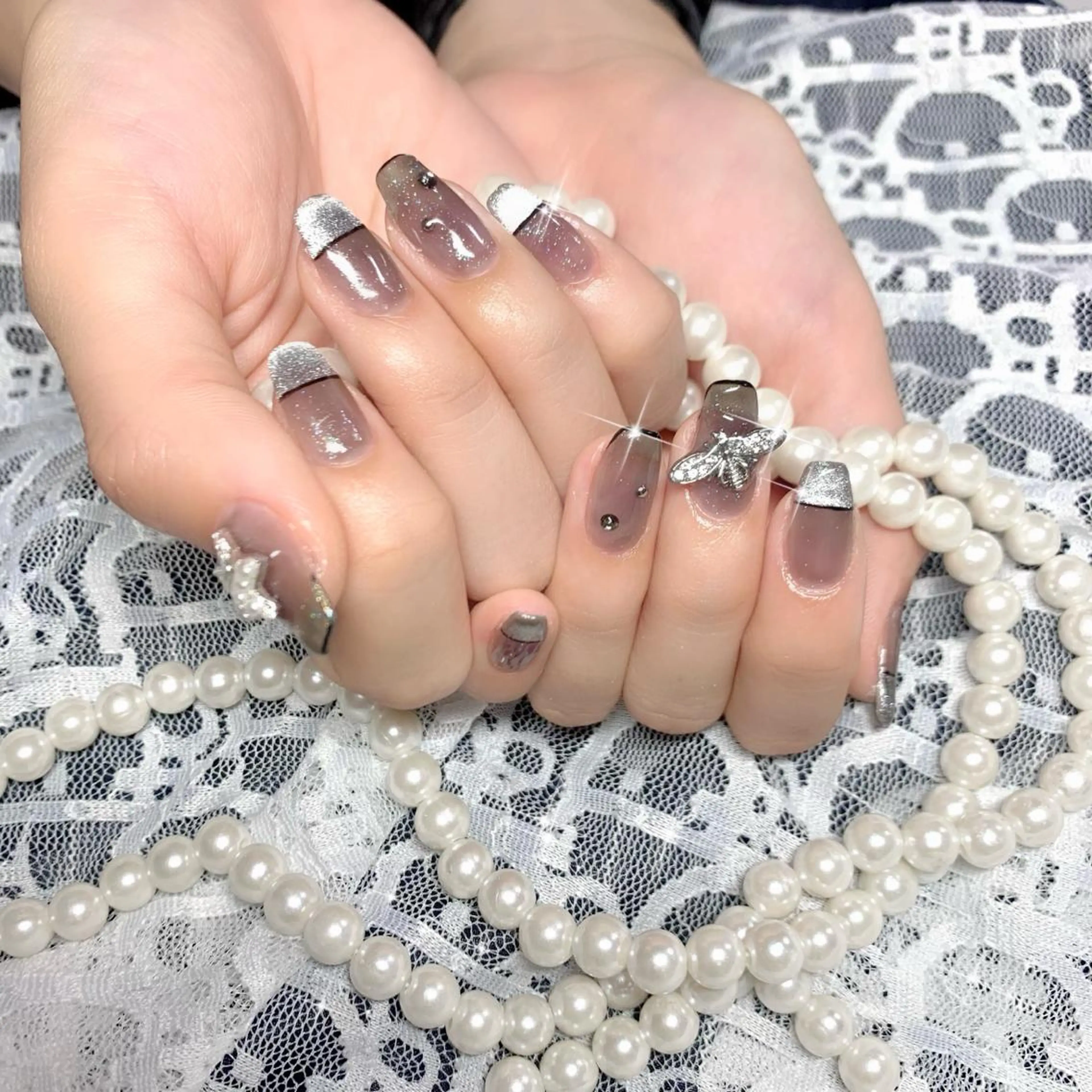 ネイル オーロラネイル フレンチネイル ジェルネイル 韓国ネイル 持ち込み élu by Noriko 前原のネイルデザイン