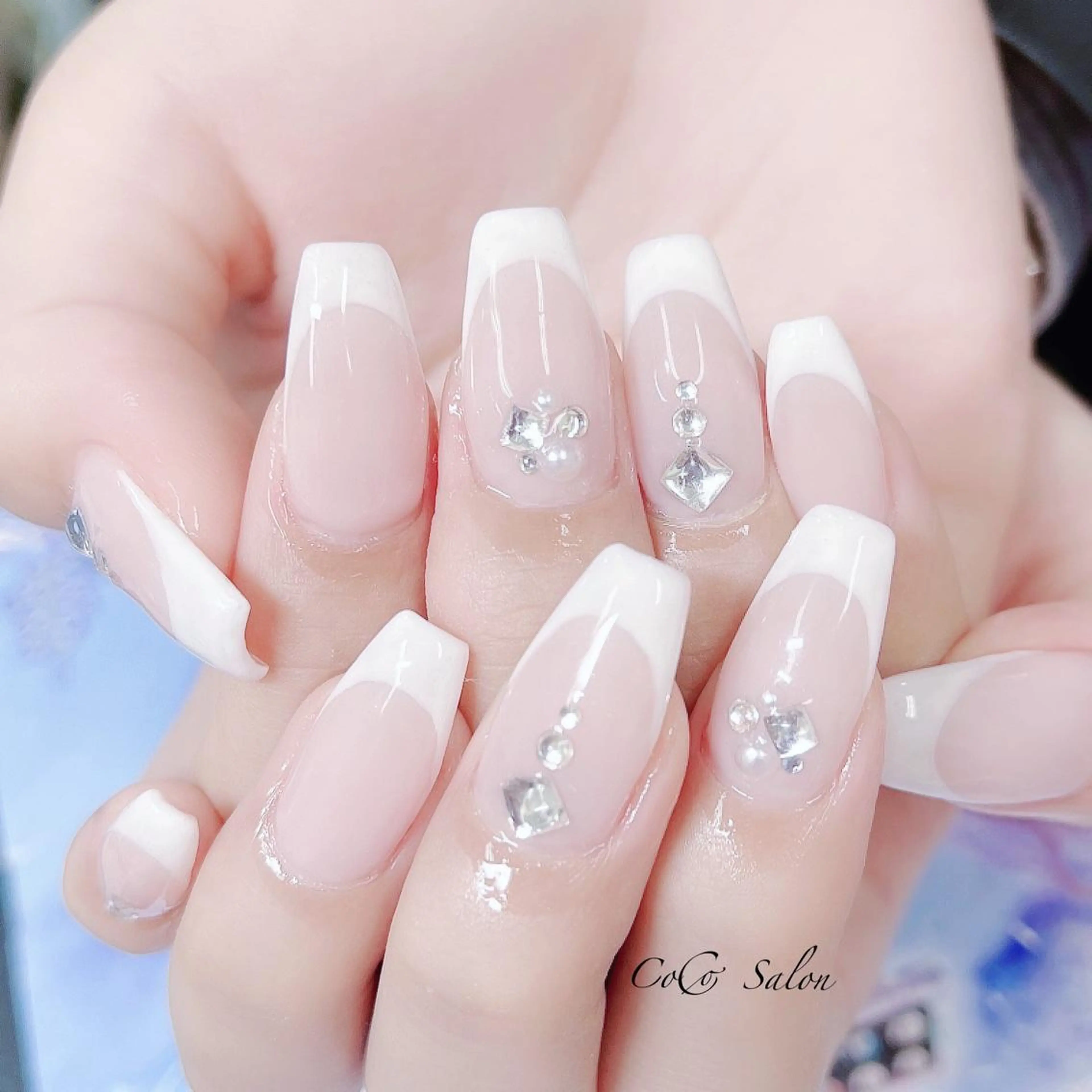 ネイル 長さ出し フレンチネイル ジェルネイル キラキラネイル オフィスネイル ハンドネイル CoCoSalon ネイル/まつ毛予約のネイルデザイン