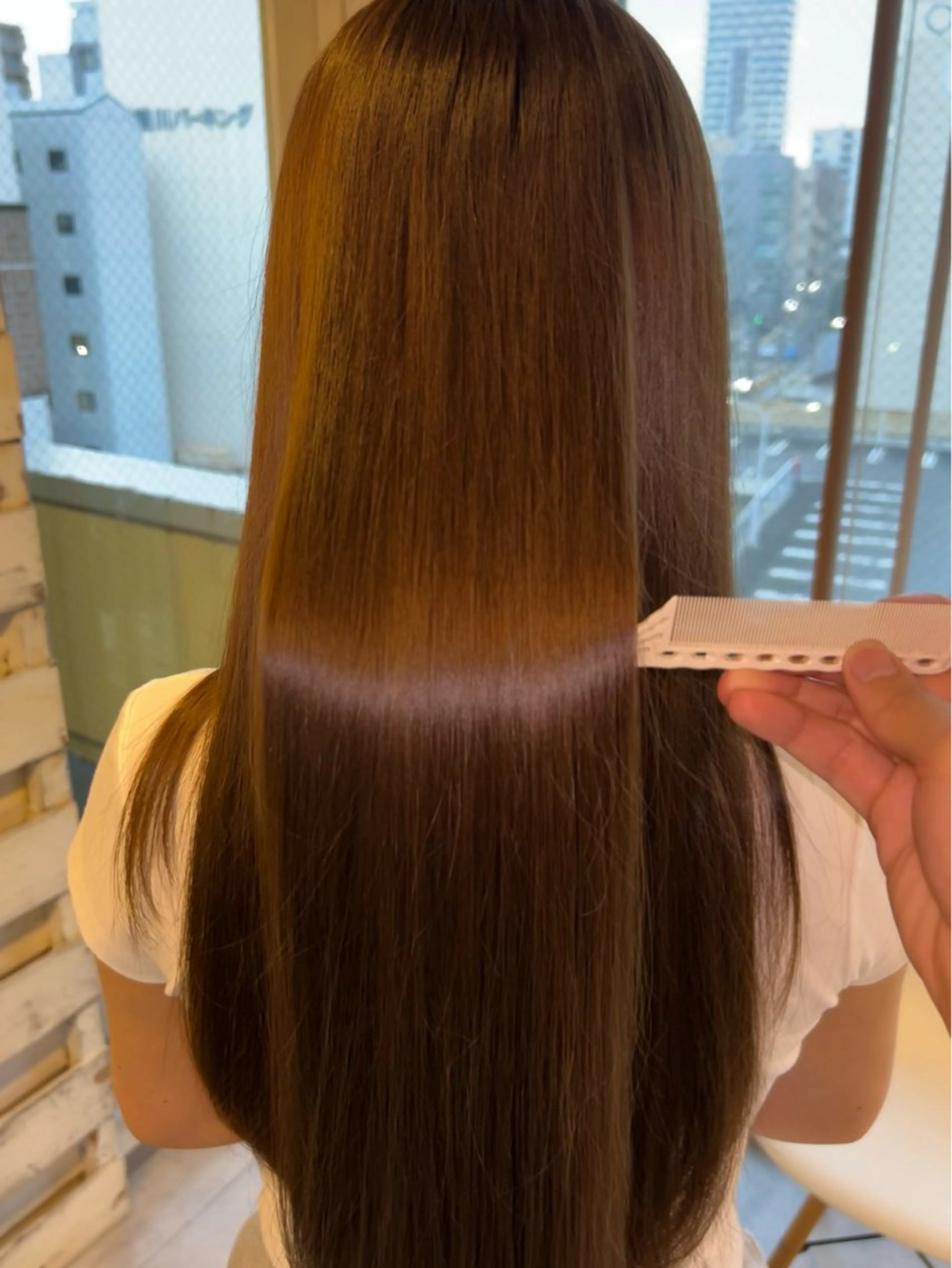 ロング 縮毛矯正 UILLY .のヘアスタイル