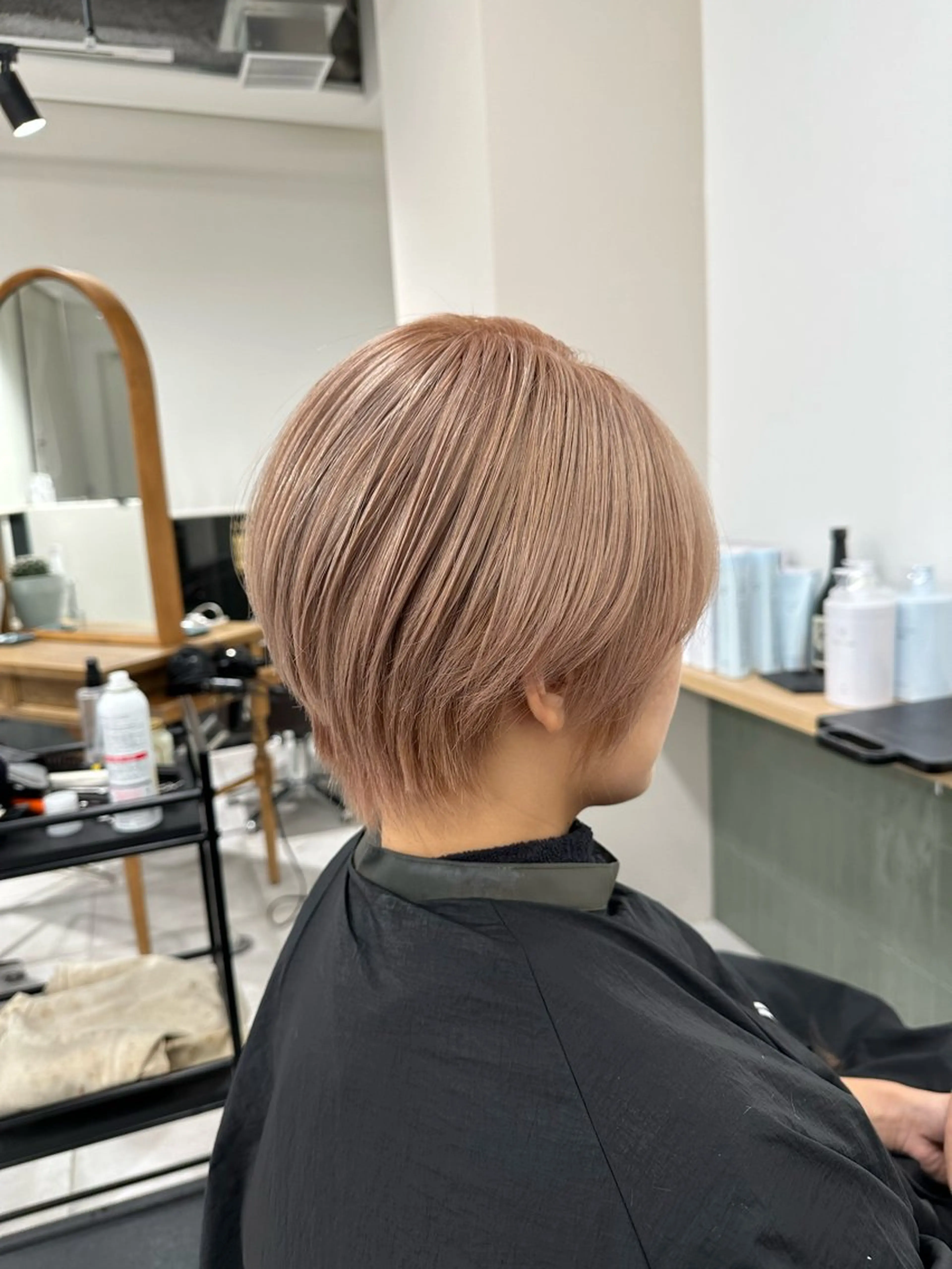 ショート ブリーチなし/レイヤ ー特化🌈Tommyのヘアスタイル