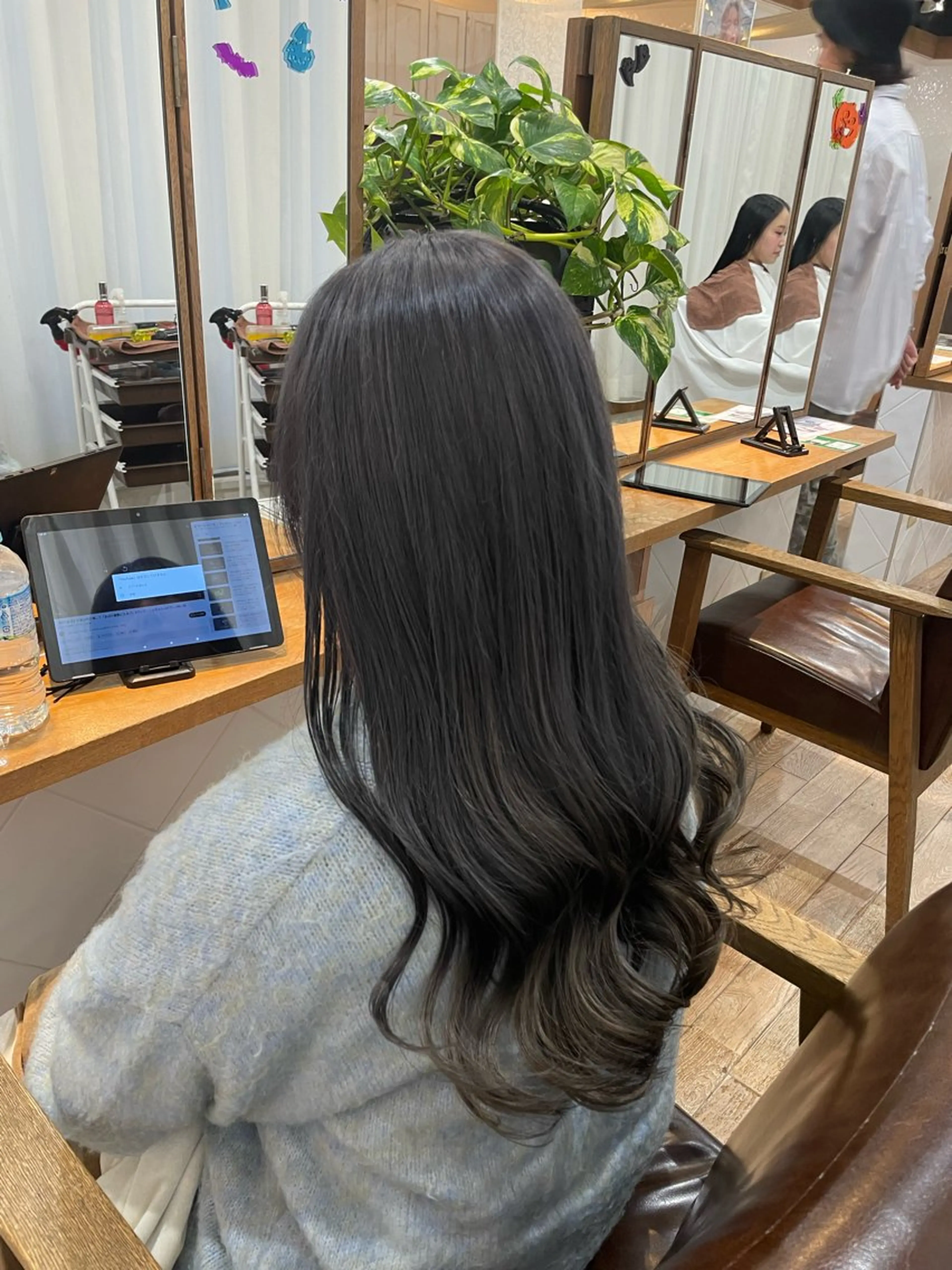 ロング カラー ヘアカラー トリートメント 🍑宮川 愛菜🍑のヘアスタイル