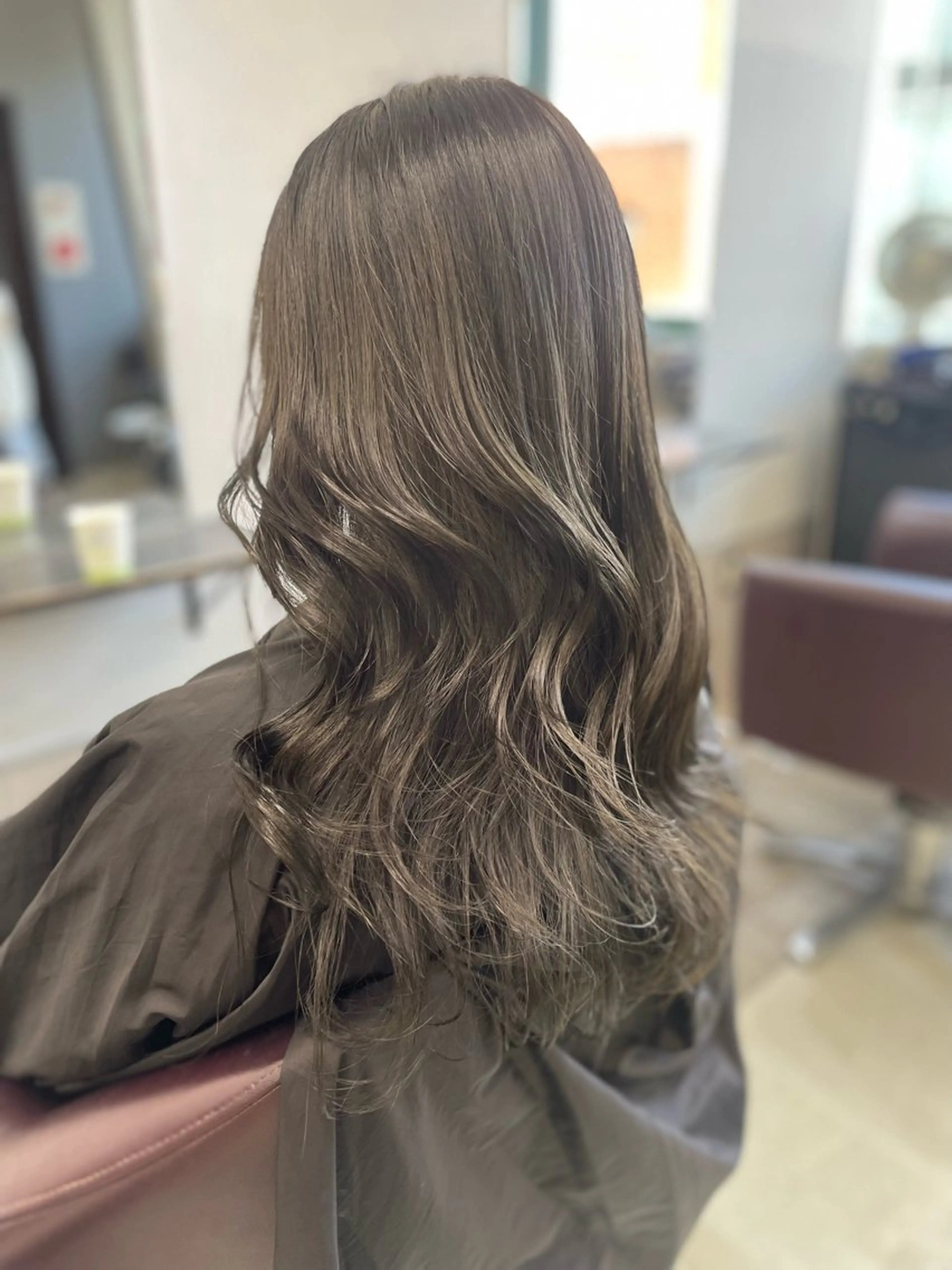 ロング カラー レイヤーカット AIRI layer cut hairのヘアスタイル
