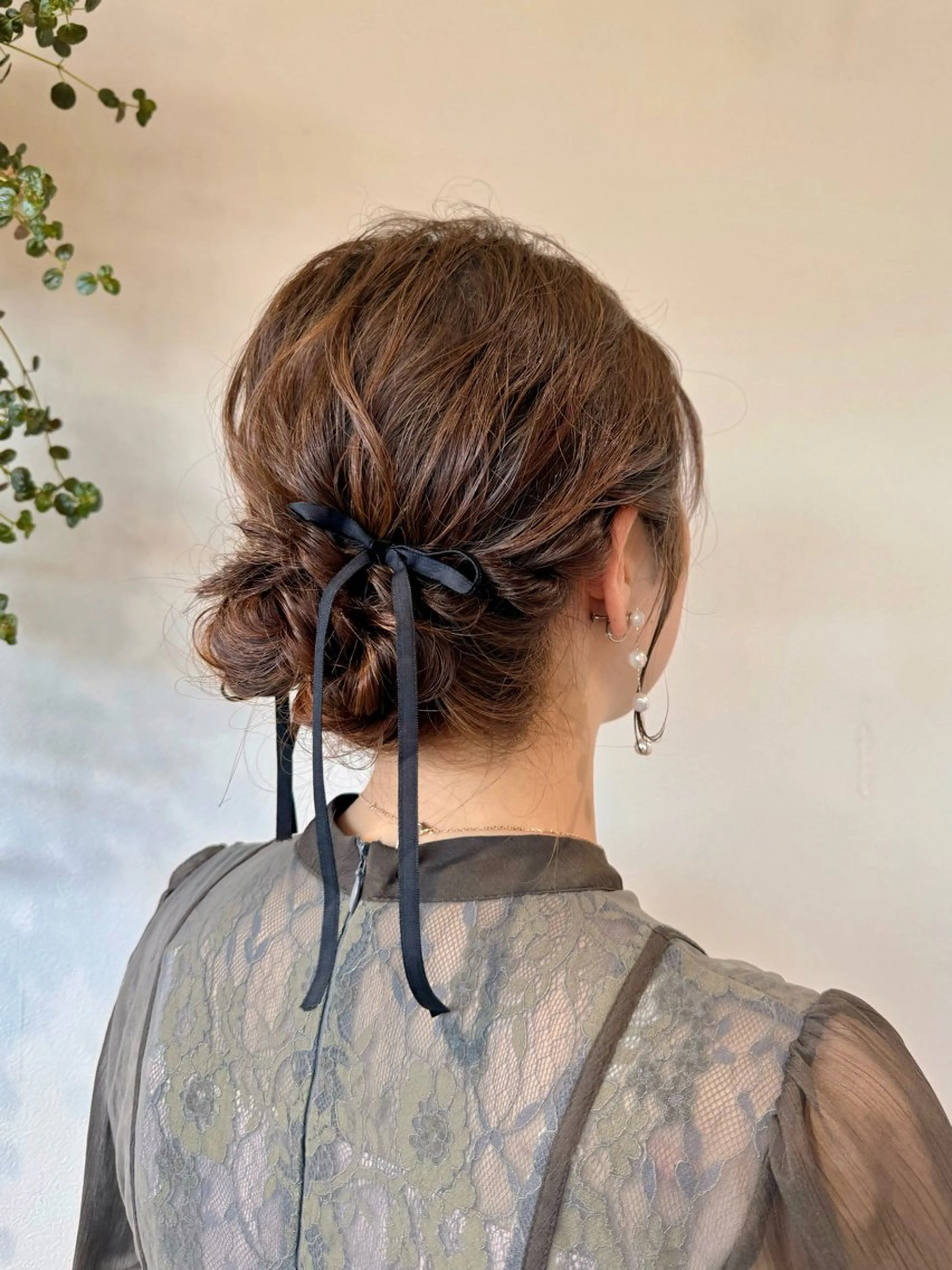 ミディアム ヘアアレンジ お団子ヘア 結婚式・ブライダル ヘアセット 𝙎𝙚𝙞𝙧𝙖 ☆カット/パーマのヘアスタイル