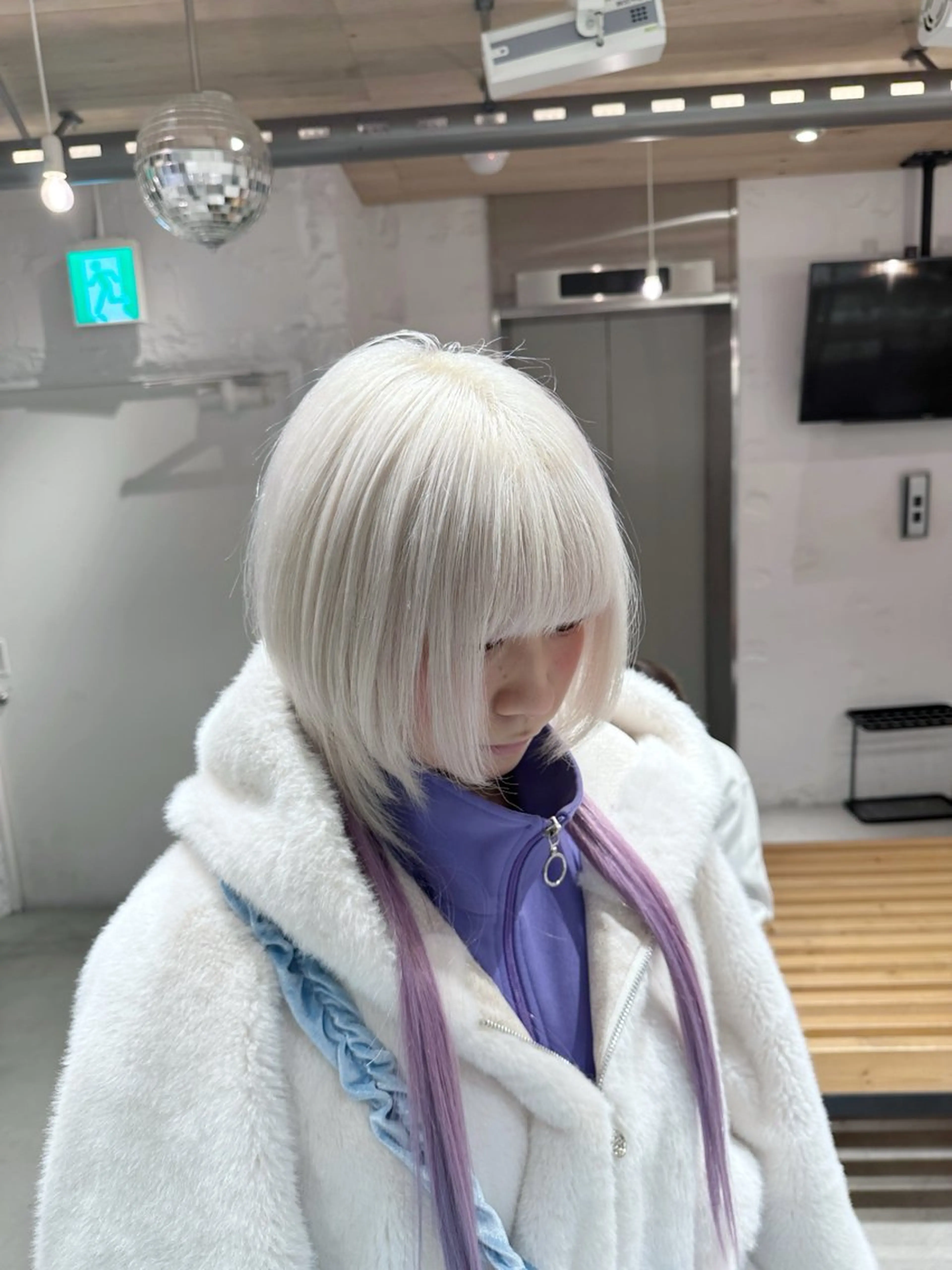 🤍〈失敗したく無い方限定🤍〉ブリーチ2回➕カラー➕カット💎艶トリートメント💎の写真