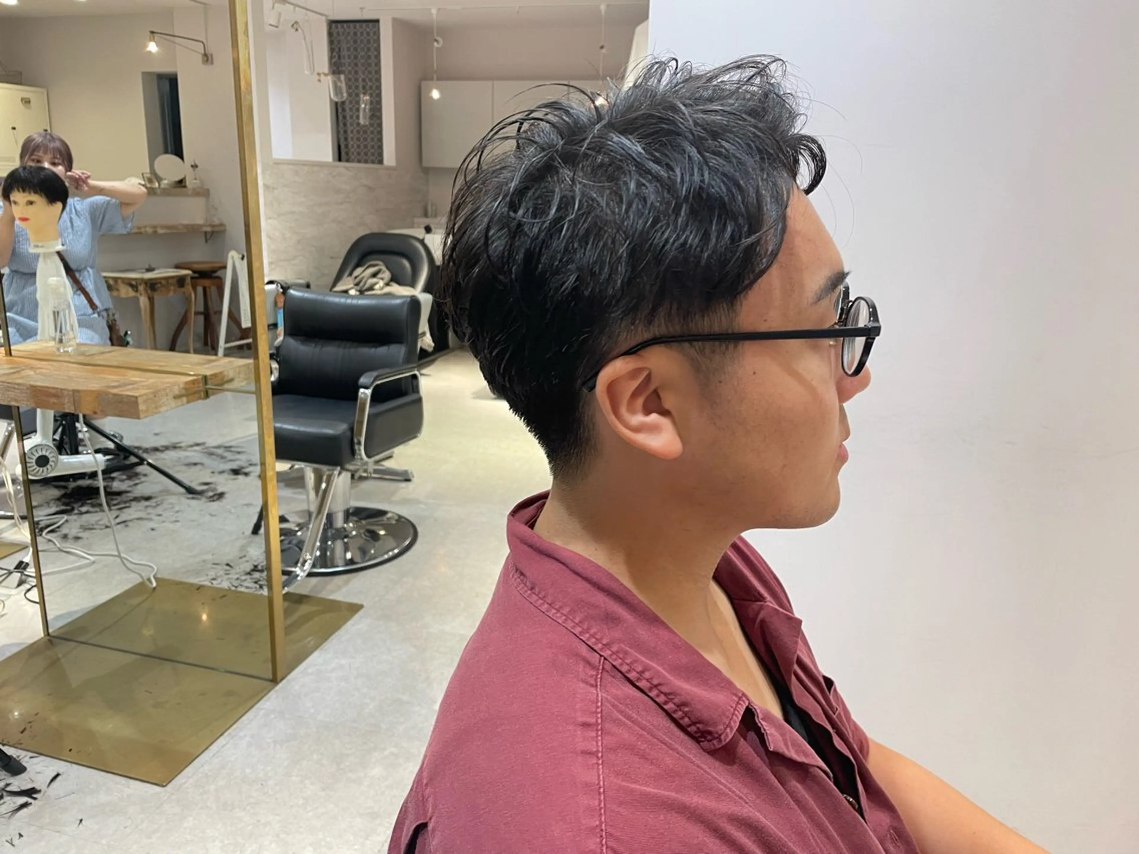 パーマ メンズ ビジネス メンズパーマ ツーブロック 喜納 優衣のヘアスタイル