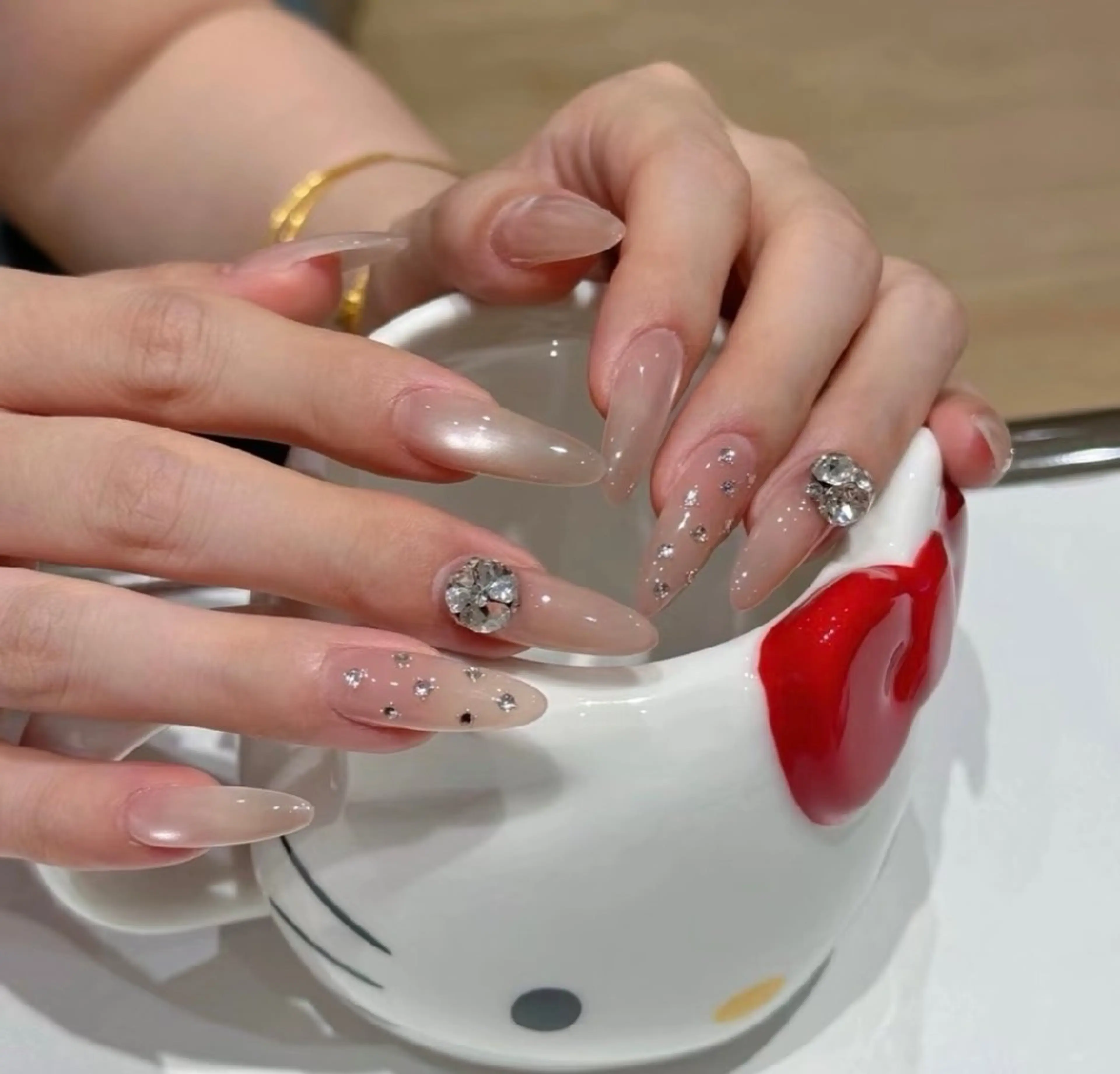 ネイル ハンドネイル N. サロン所属・Theone栄店 田口のネイルデザイン