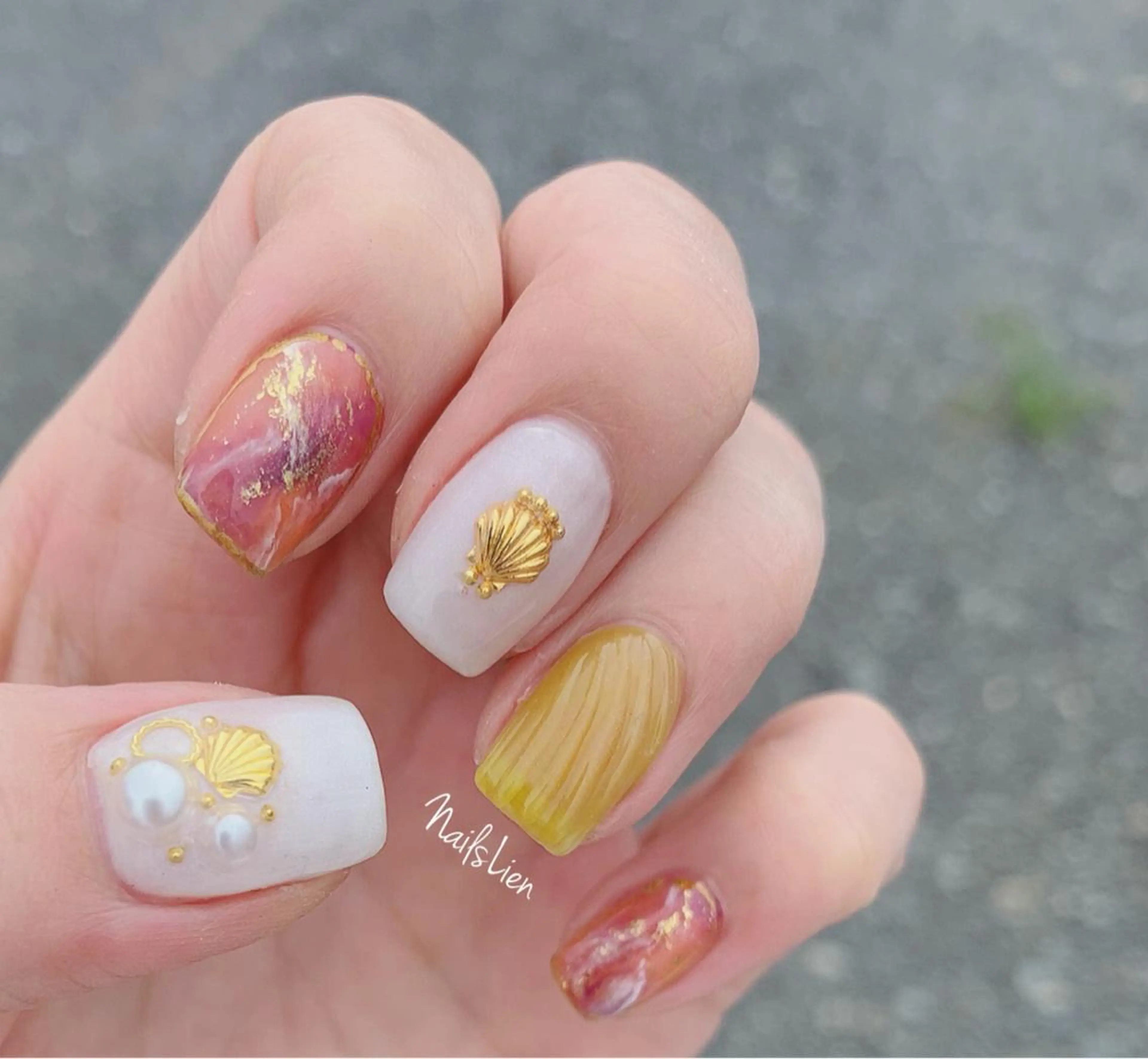 ネイル ニュアンスネイル 夏ネイル studio e n / RiNのネイルデザイン