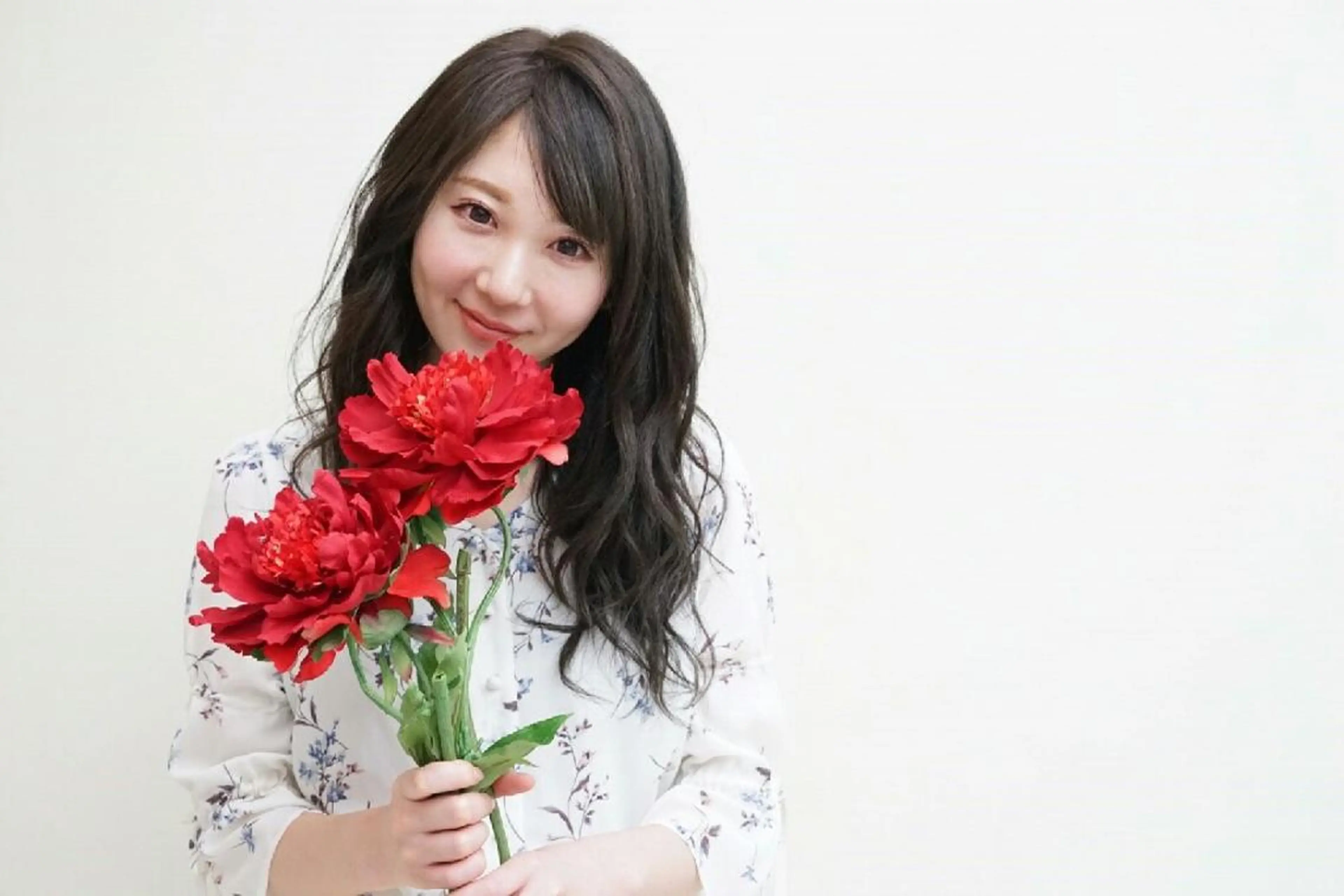 ロング カラー アッシュ ベージュカラー ロング EMANON名古屋所属・美谷添（ミヤゾエ） まどか大人ヘアサロンのヘアスタイル