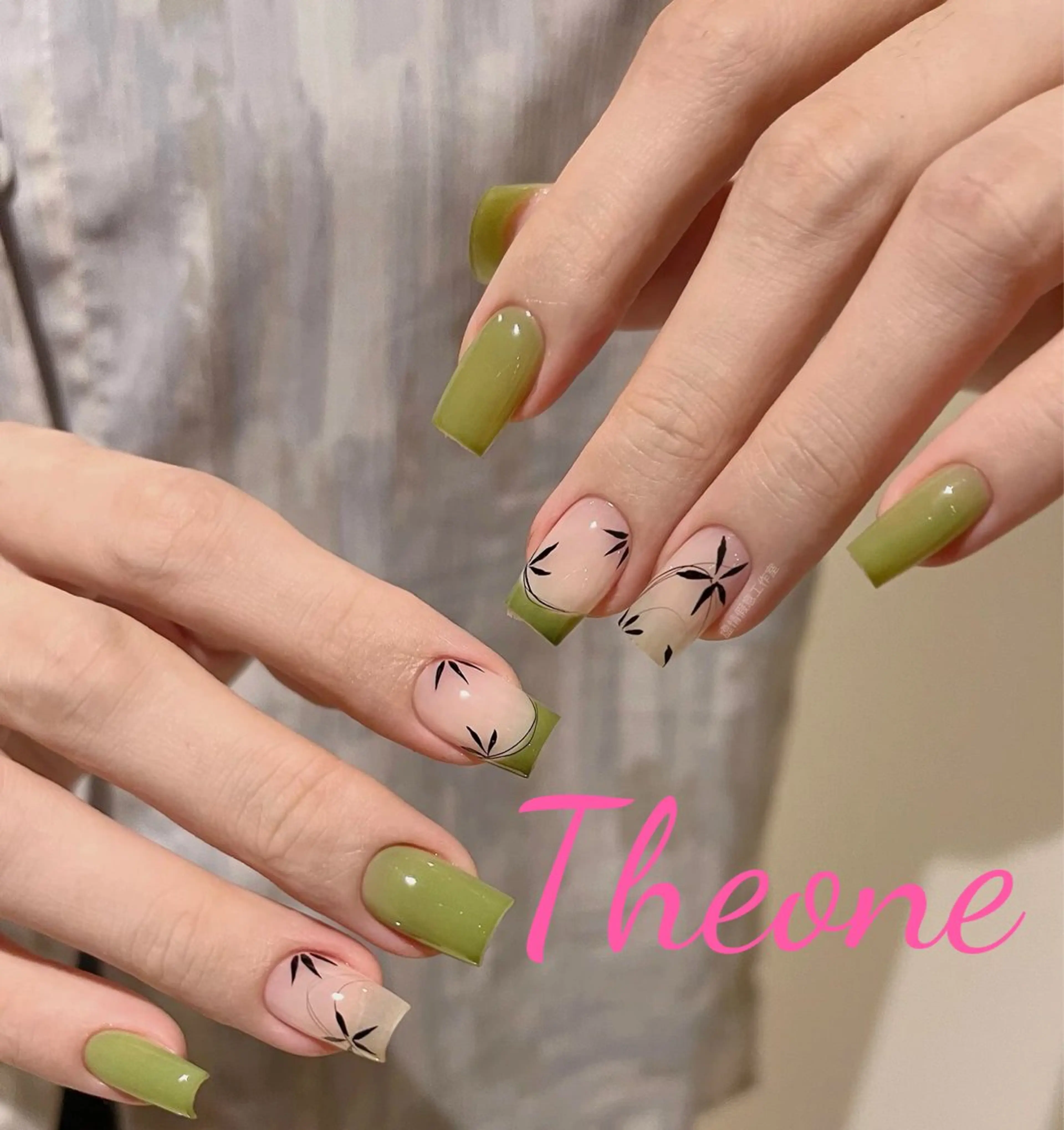 ネイル THE ONE 杉山のネイルデザイン