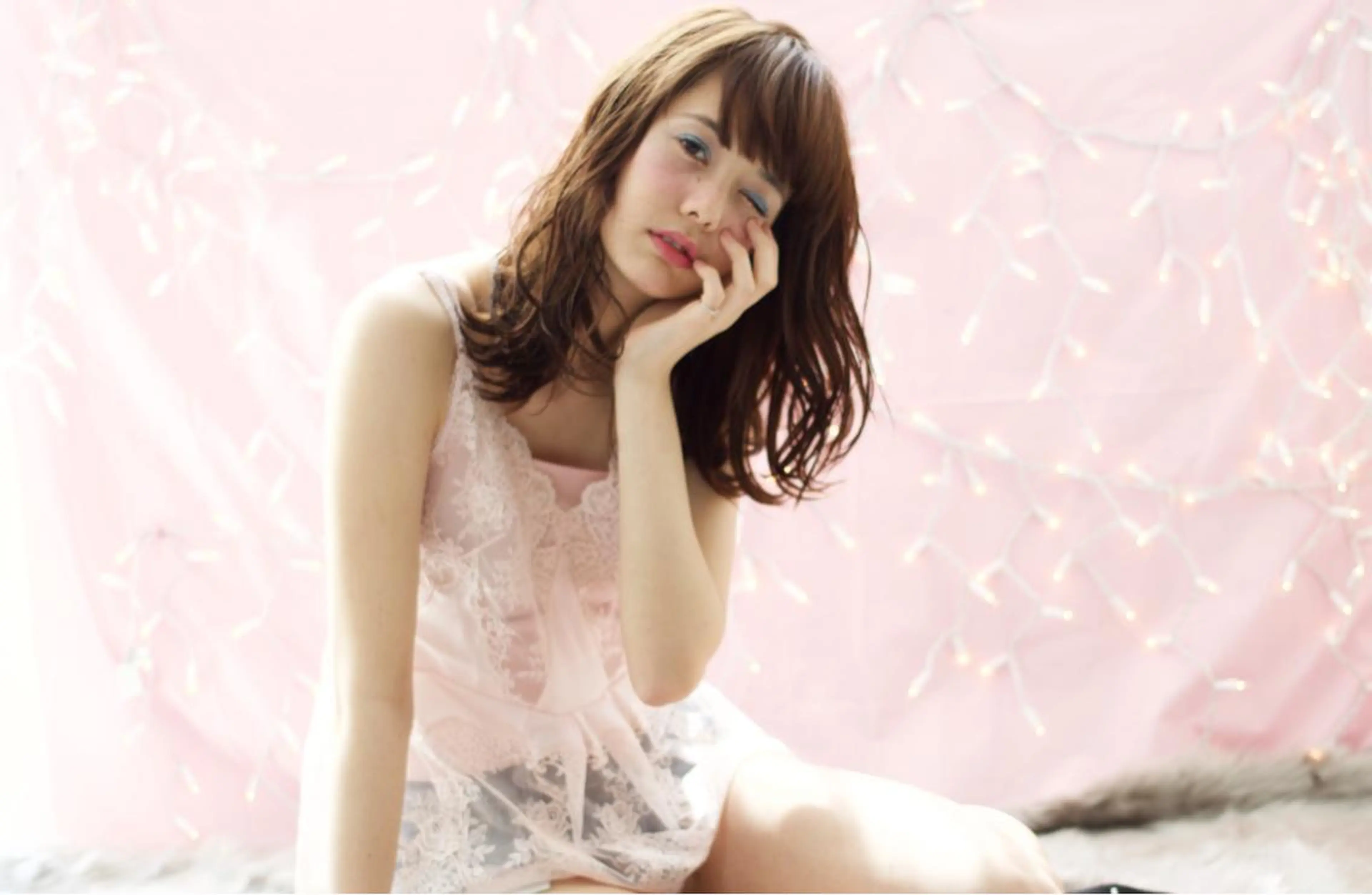 ミディアム セミロング カラー パーマ ILu.所属・櫻井 愛弓のヘアスタイル