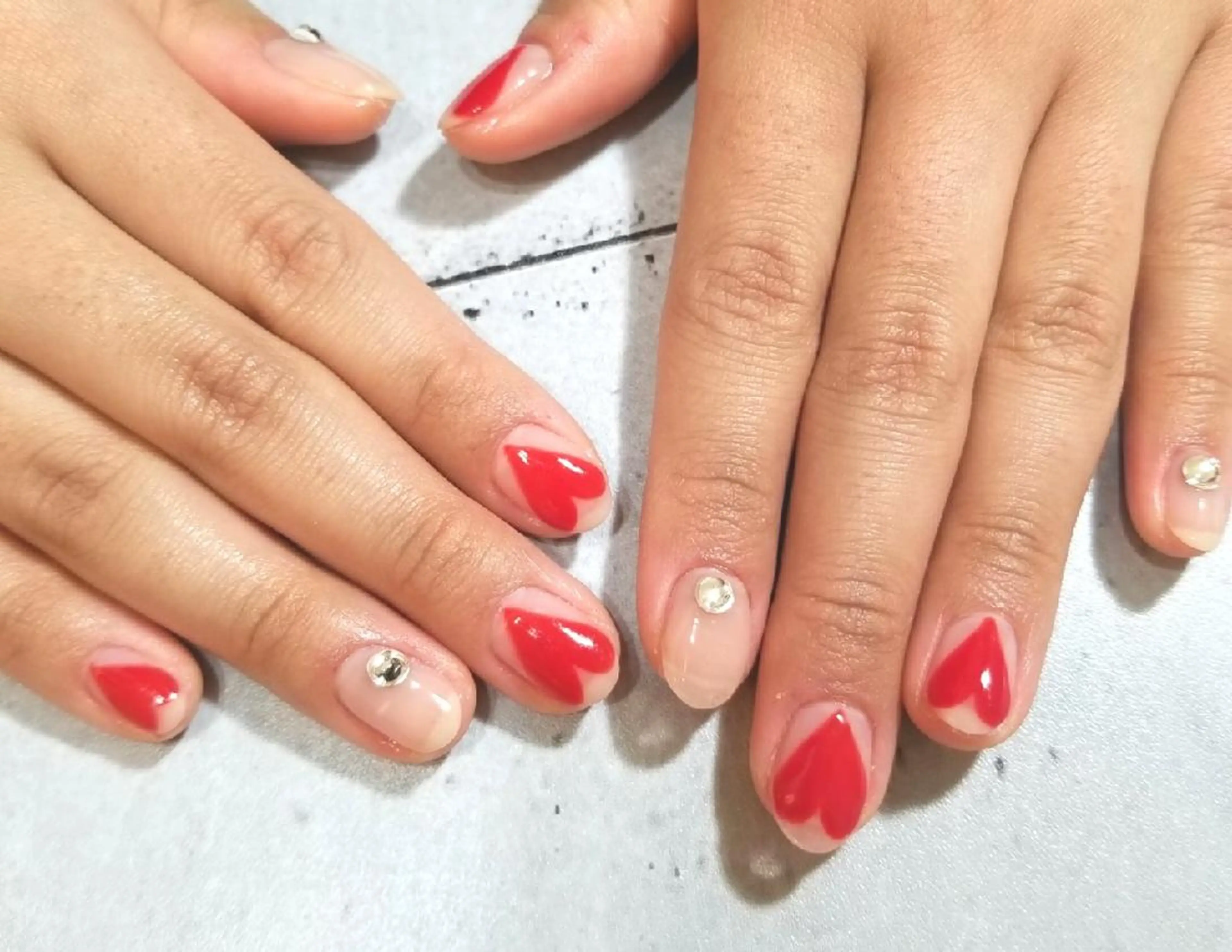 ネイル ハート nailatelier nijiiro.所属・nijiiro🌈 サトウのネイルデザイン