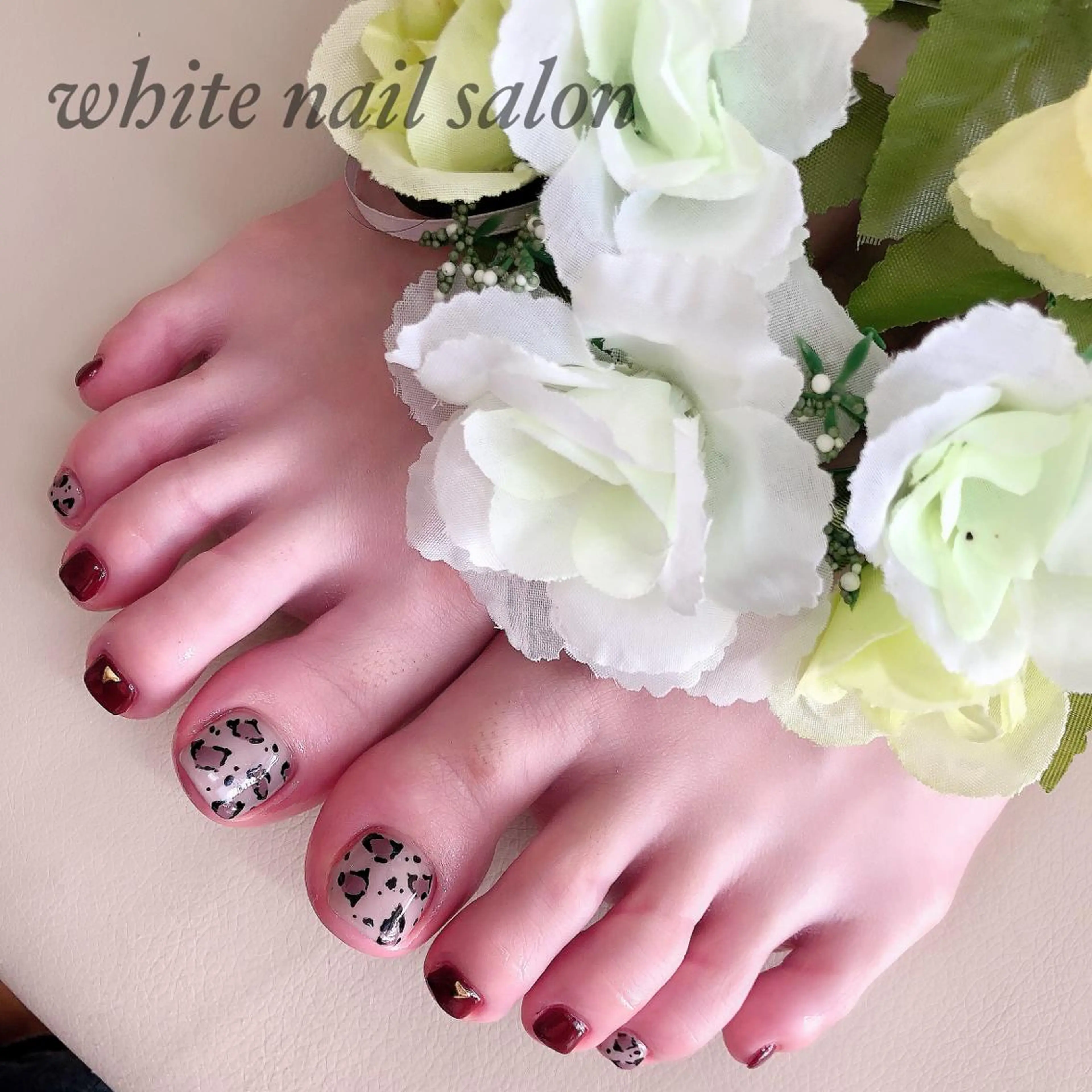 ネイル アートネイル フットネイル フレンチネイル ジェルネイル ハードジェル フットネイル white nail salonのネイルデザイン