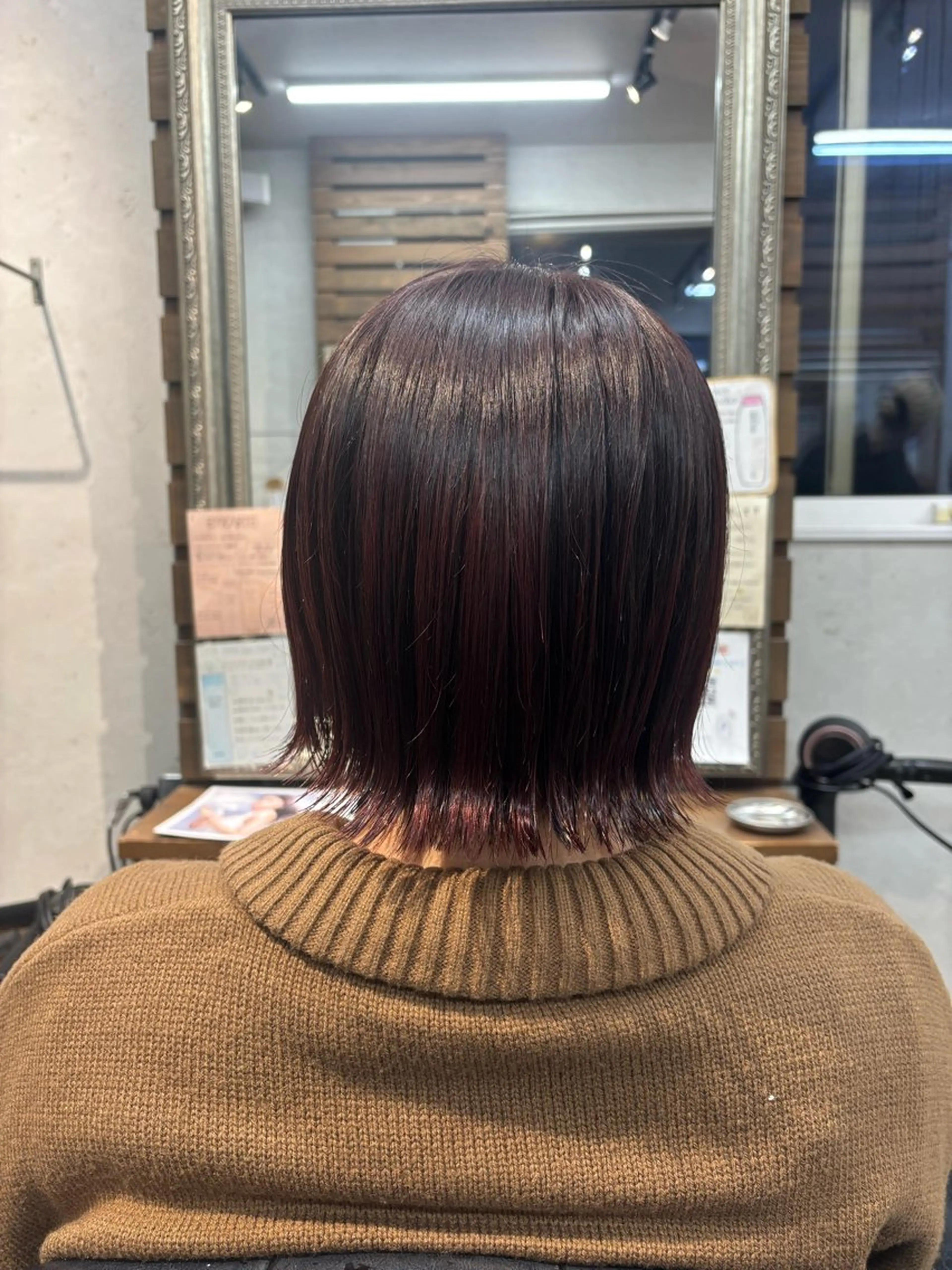 カラー 切りっぱなしボブ レッドカラー ボブ カット ヘアカラー Lilyemo/ マナミのヘアスタイル