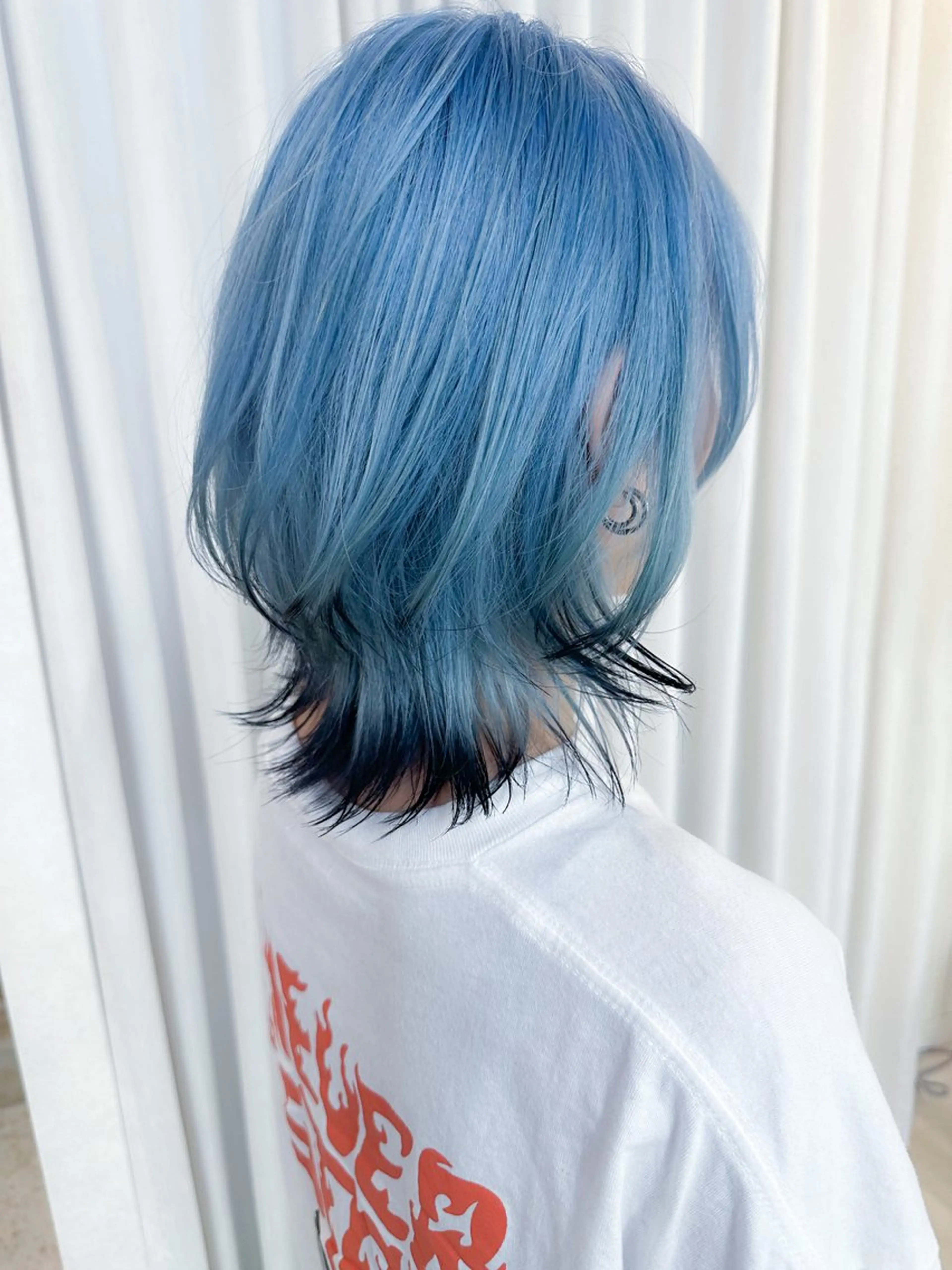 ミディアム カラー 黒髪 ブルーカラー ヘアカラー BOX mico.のヘアスタイル