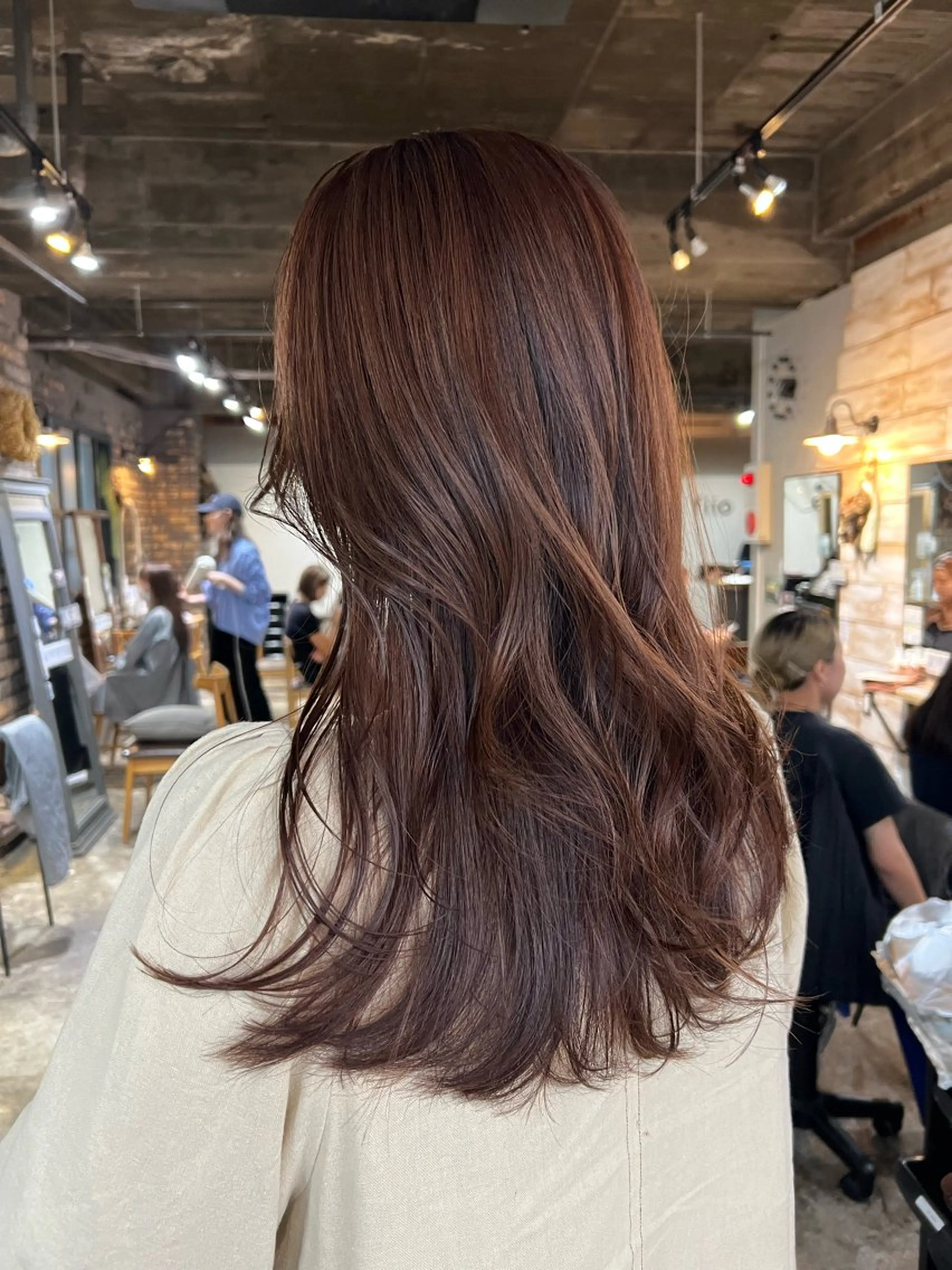 ロング カラー カット ヘアカラー トリートメント ツキノキ ミナのヘアスタイル