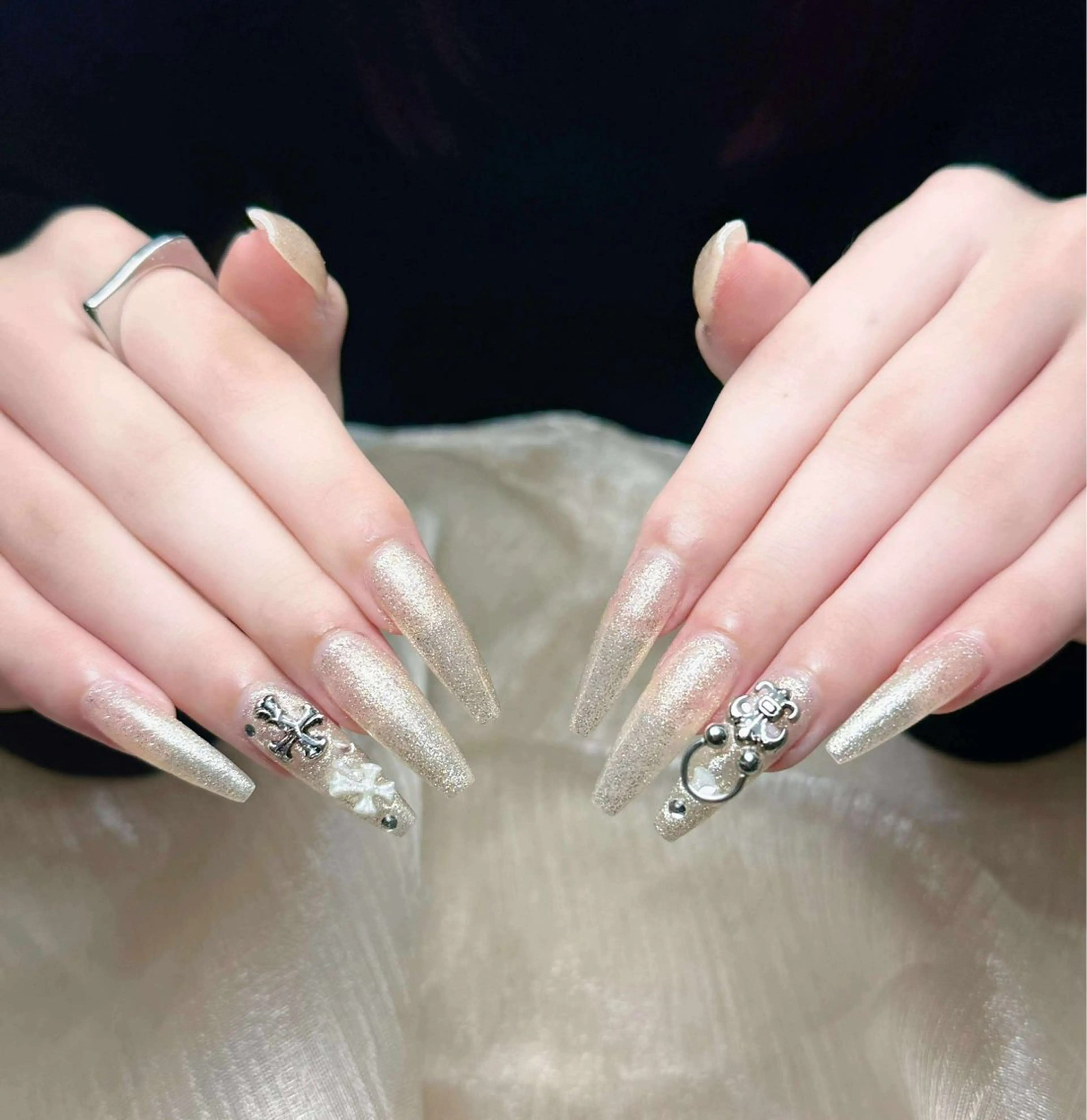 ネイル アートネイル オーロラネイル フットネイル ジェルネイル キラキラネイル ハンドネイル ハンドケア Nova Nail Shinsaiのネイルデザイン