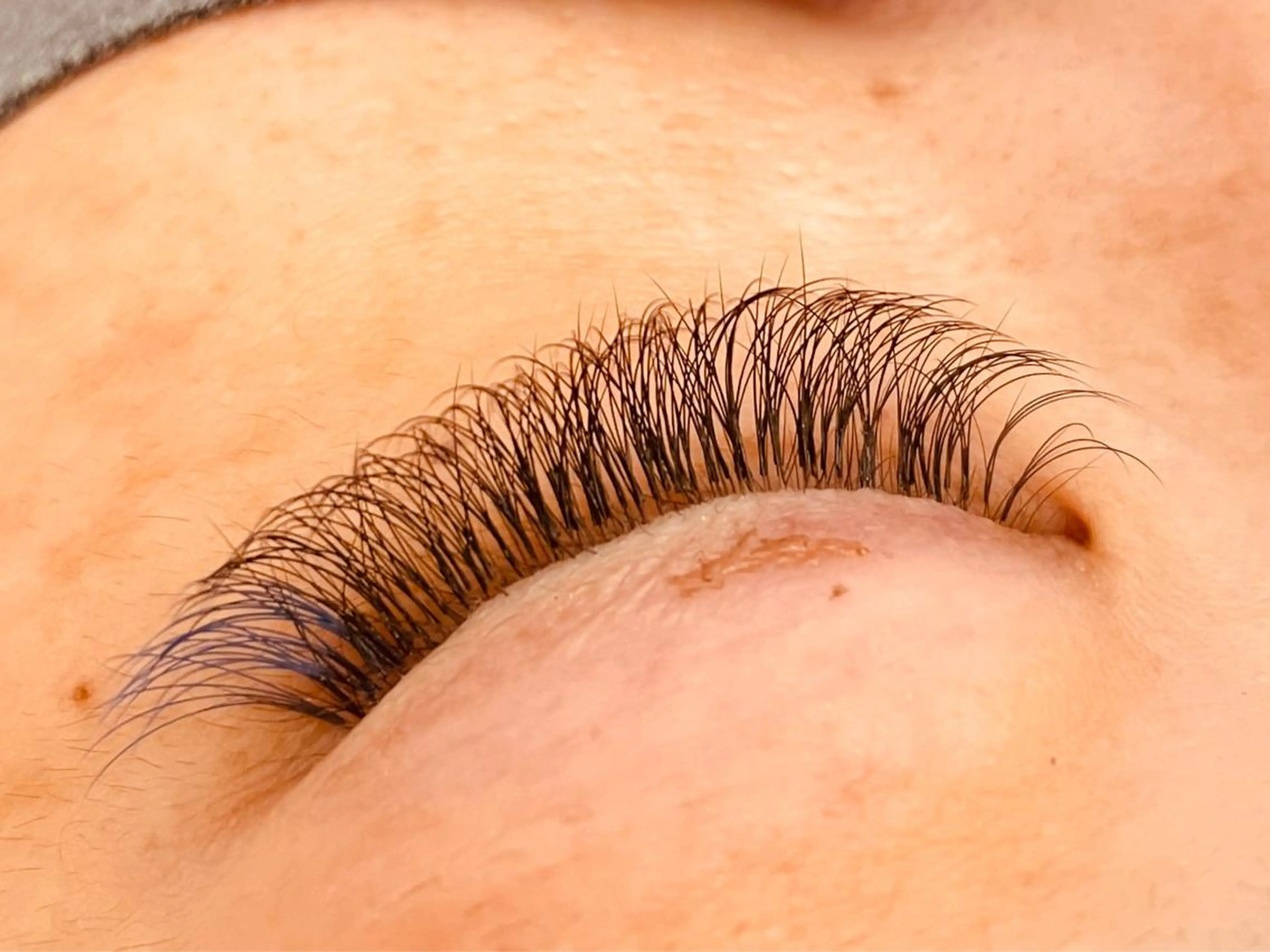 マツエク・マツパ 付け放題 ボリュームラッシュ フォーラル 福岡のマツエク・マツパデザイン