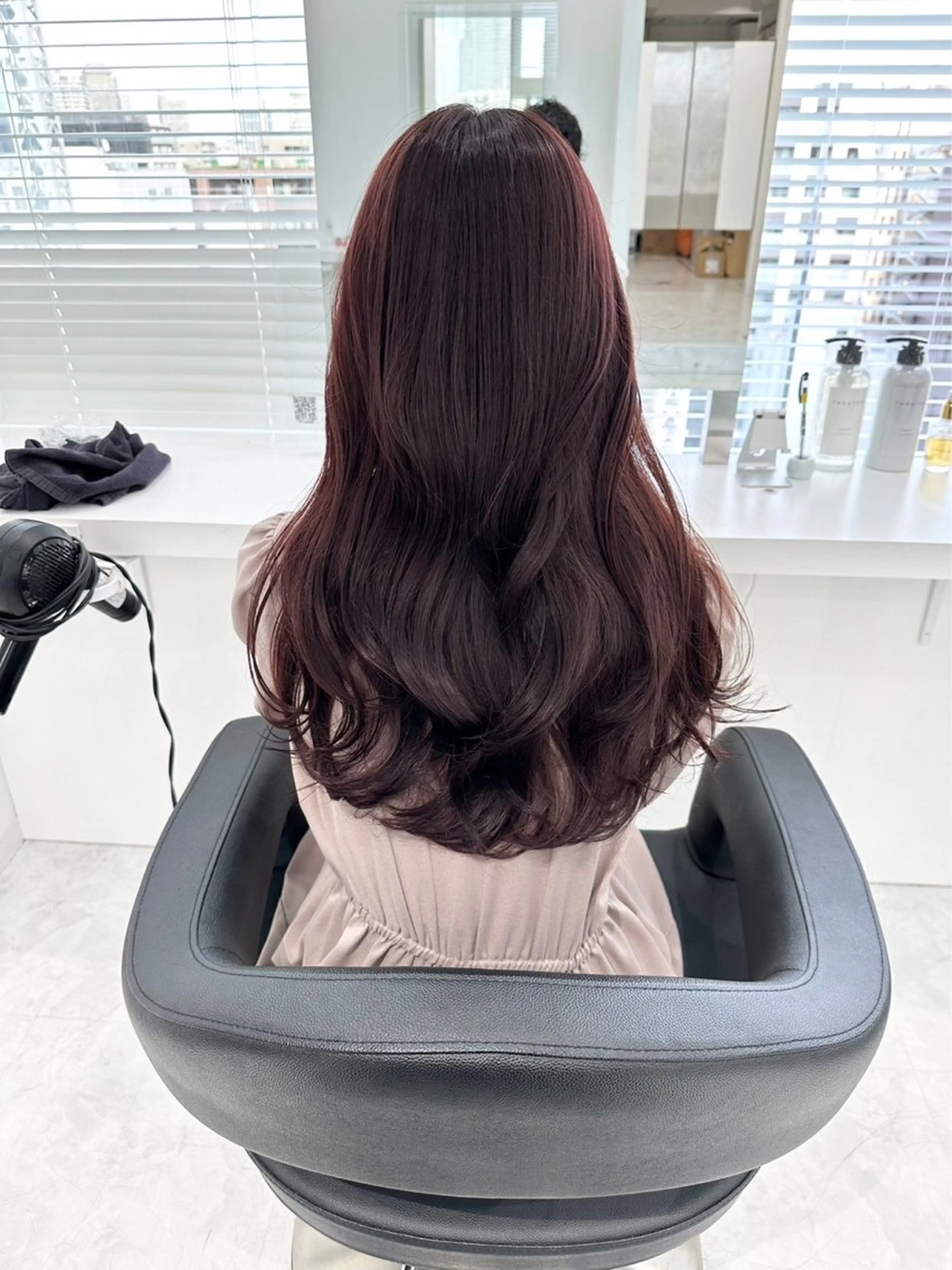 ロング カラー ブラウンカラー ピンクカラー ピンクブラウン 垢抜けハイトーン☀／ 笑顔の美容師／しゅんのヘアスタイル