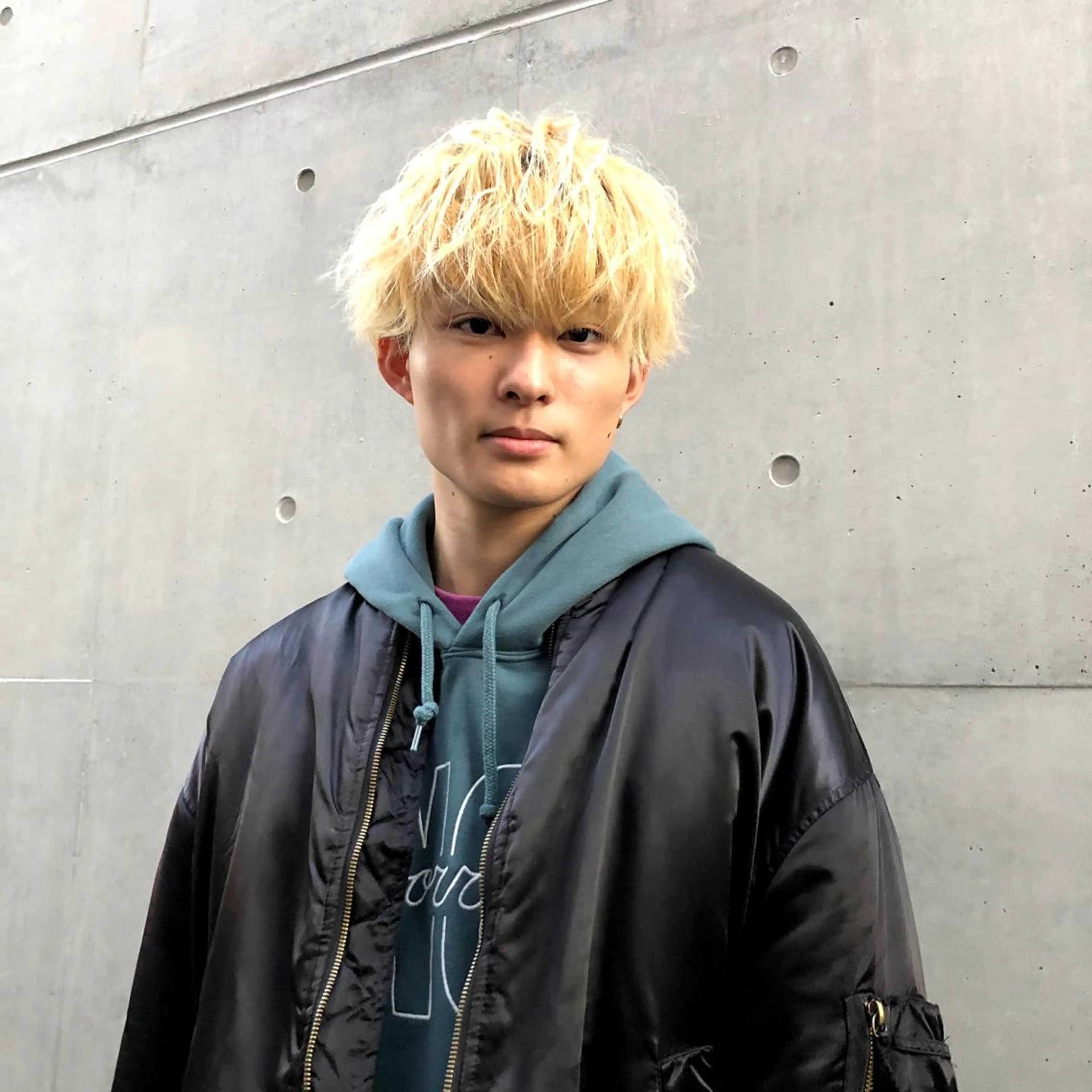 カラー メンズ 切りっぱなしボブ/ デザインカラー店長のヘアスタイル