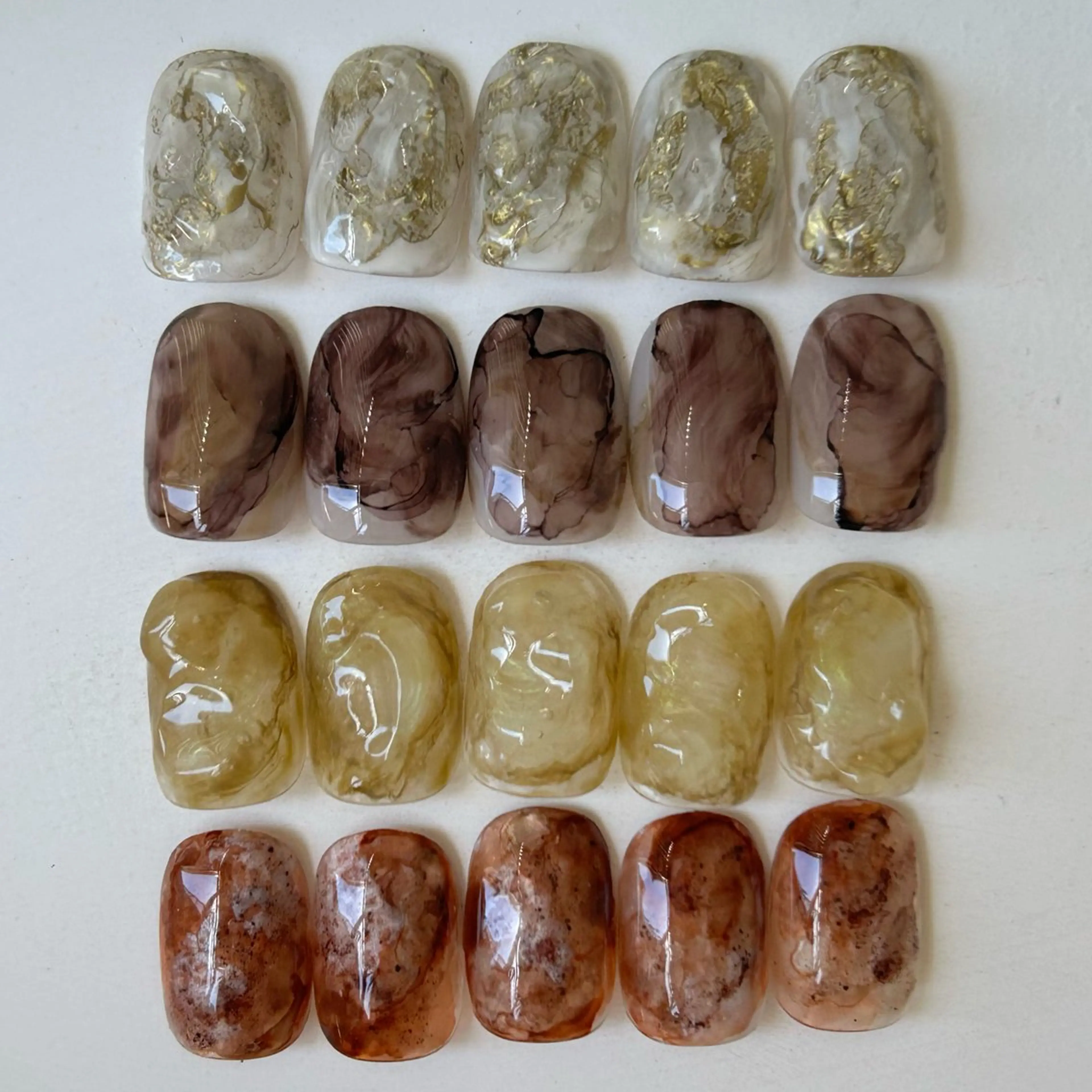 ネイル ayumi / Manonのネイルデザイン