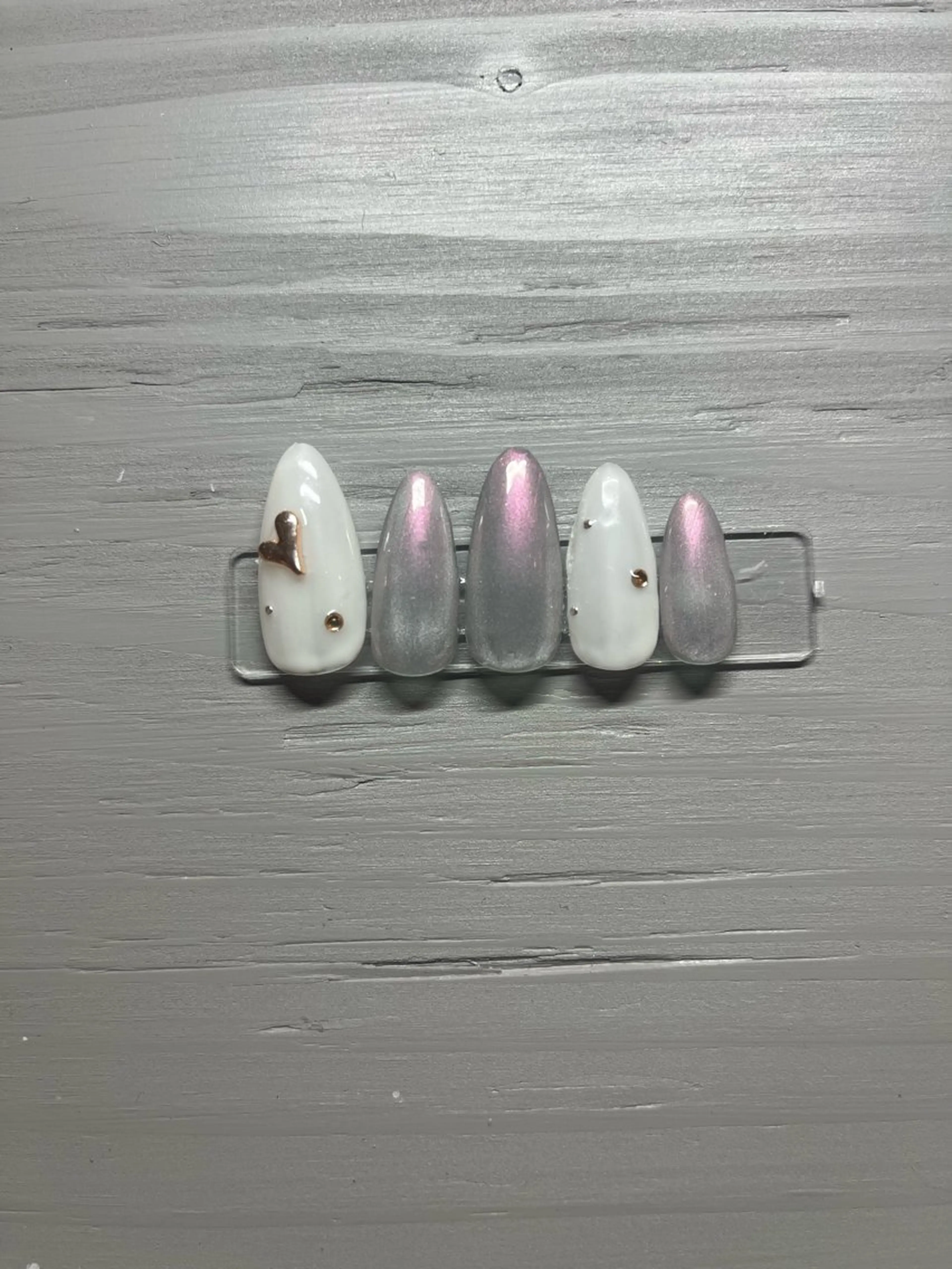 限定デザインネイルD15(オフ込み)の写真