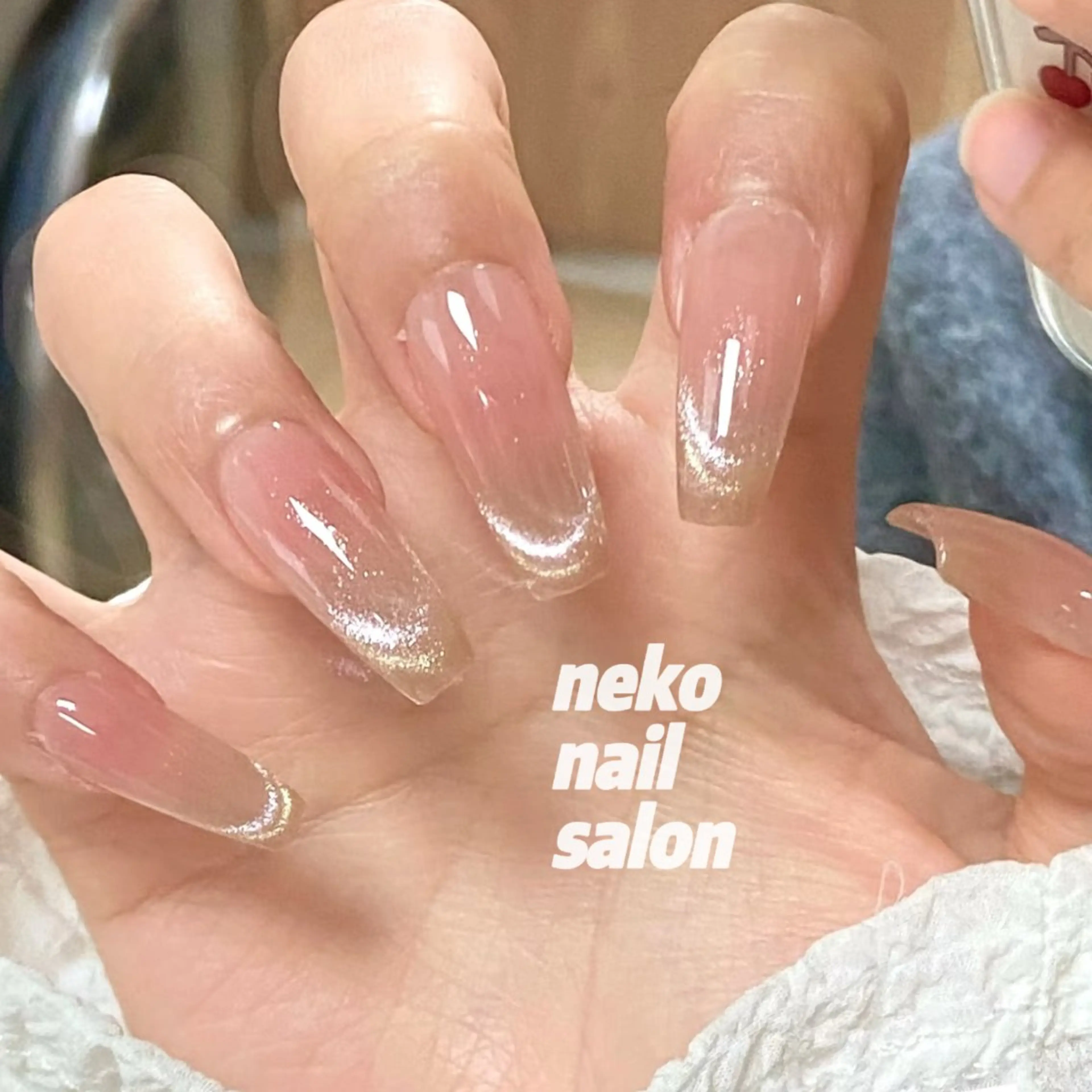 ネイル フレンチネイル マグネットネイル マグネットフレンチ ネイルチップ neko nail所属・neko nailのネイルデザイン