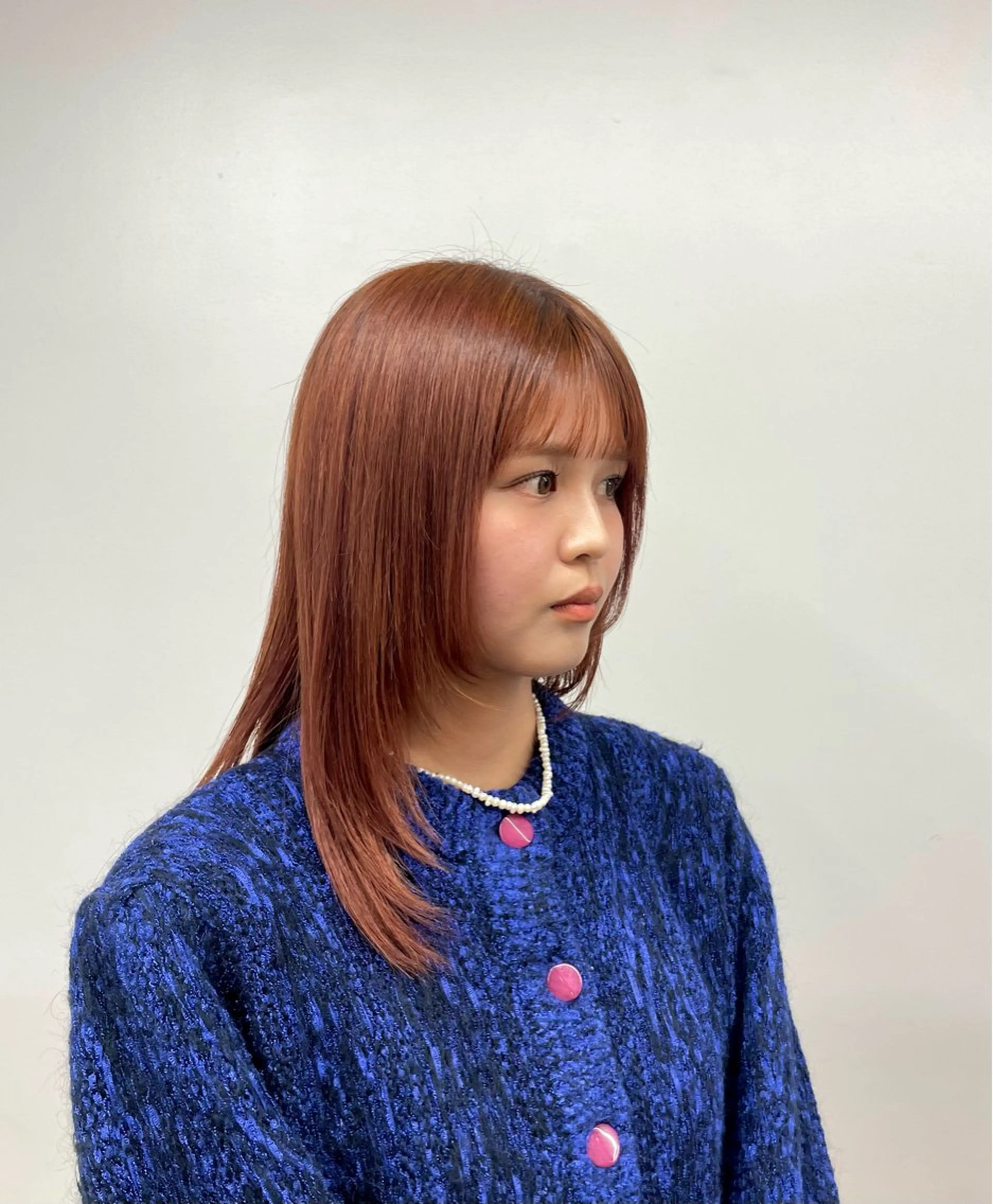 セミロング カラー オレンジ レイヤーカット 神田 凜音のヘアスタイル