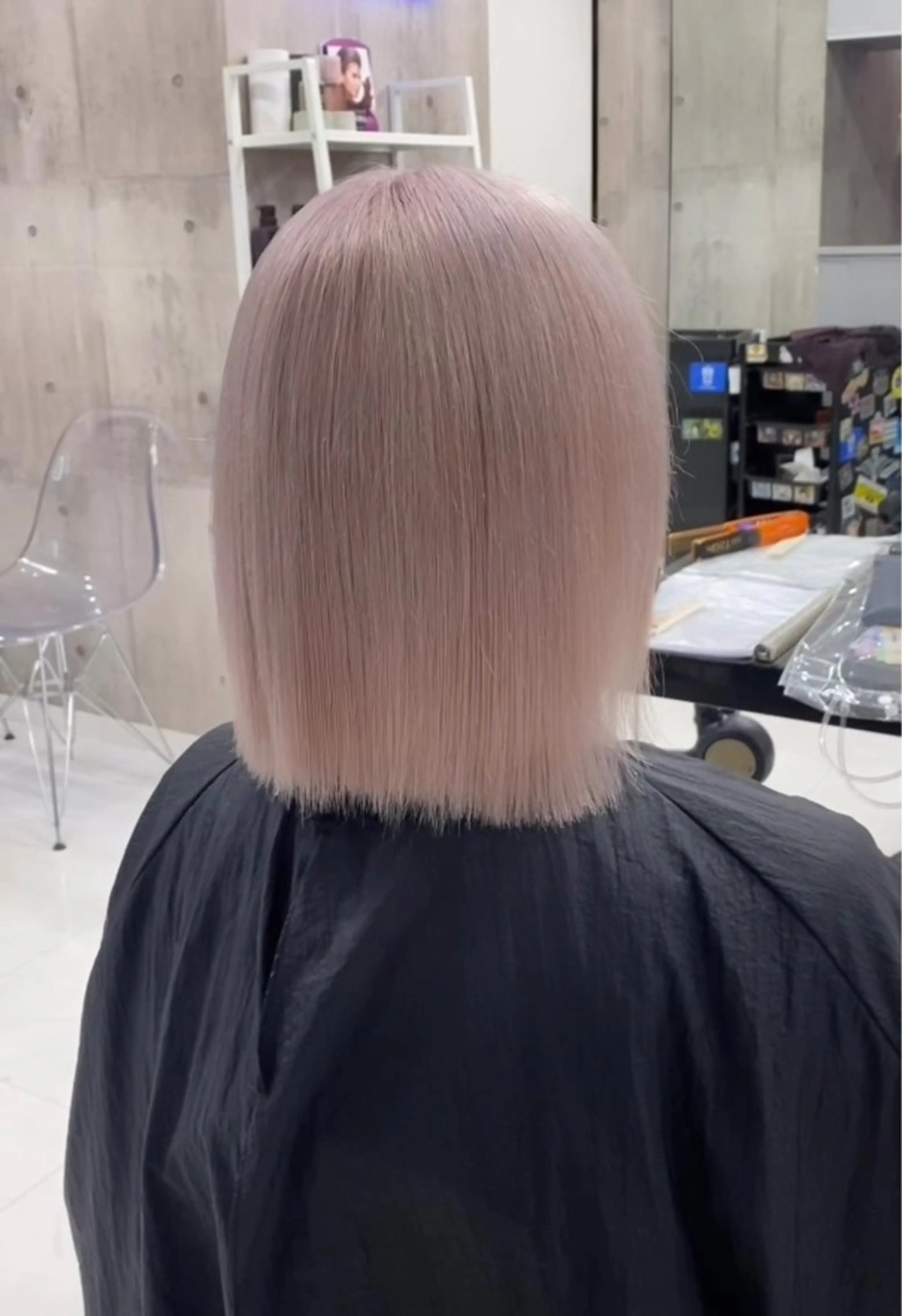 ミディアム カラー ヘアアレンジ メンズ ヘアカラー のん🎀ハイトーン/ レイヤーカット🐳のヘアスタイル