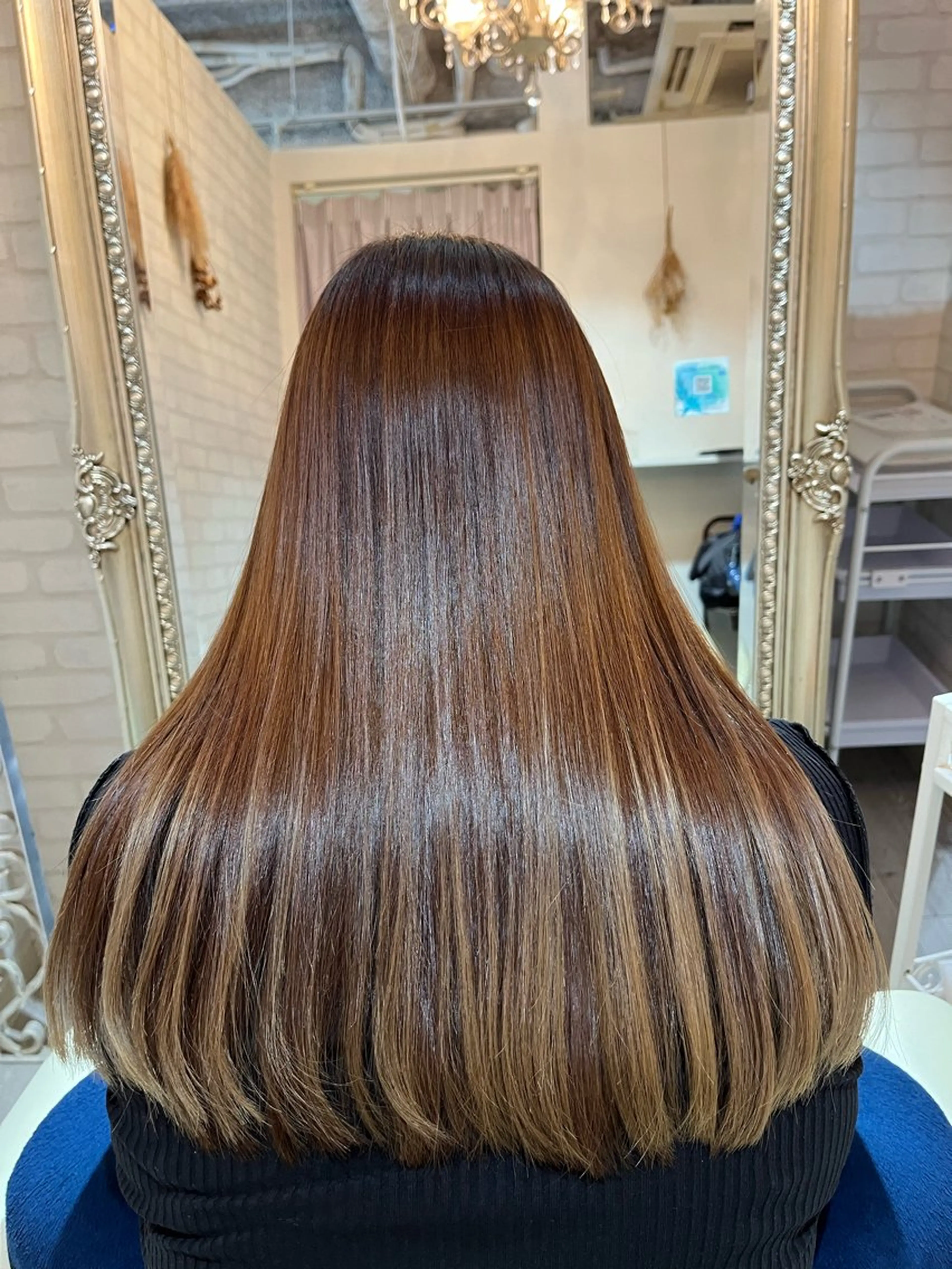 セミロング 髪質改善 山下 茜のヘアスタイル