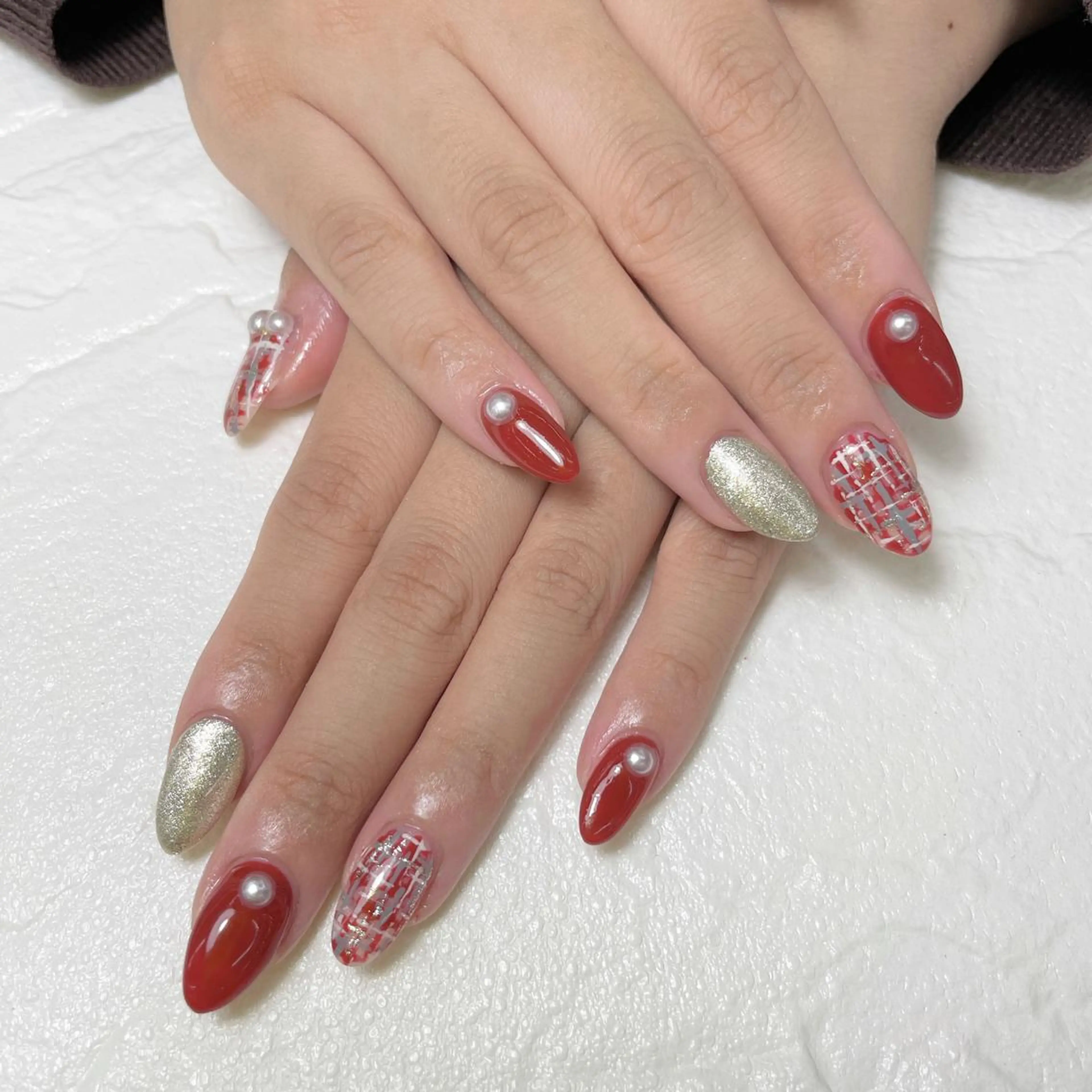 ネイル 持ち込み 赤色 ツイードネイル Nail Blue512所属・Nailist MINORIのネイルデザイン