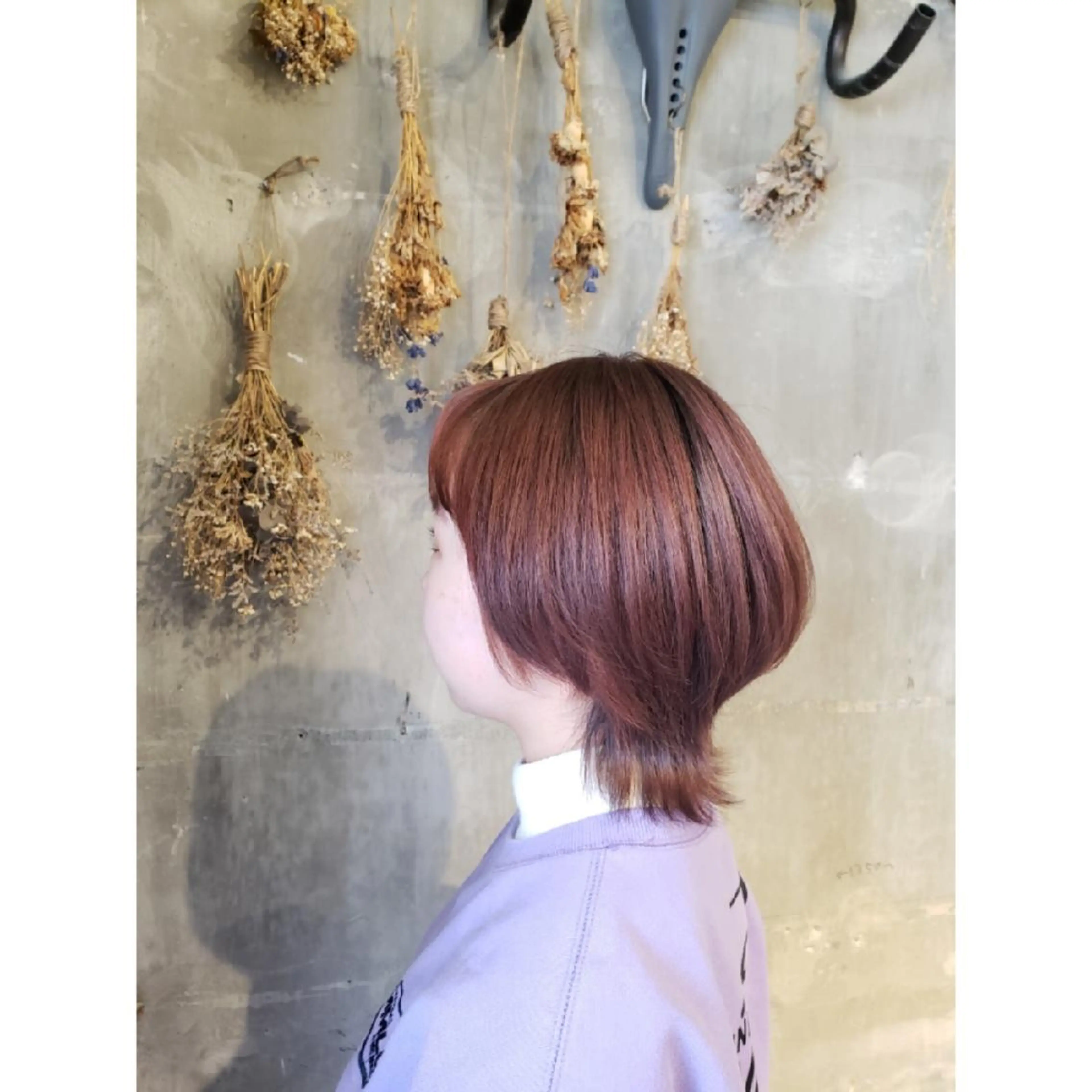 ショート カラー ヘアアレンジ ブリーチ オレンジ オレンジピンク ピンクカラー 井尻 柚都歩のヘアスタイル