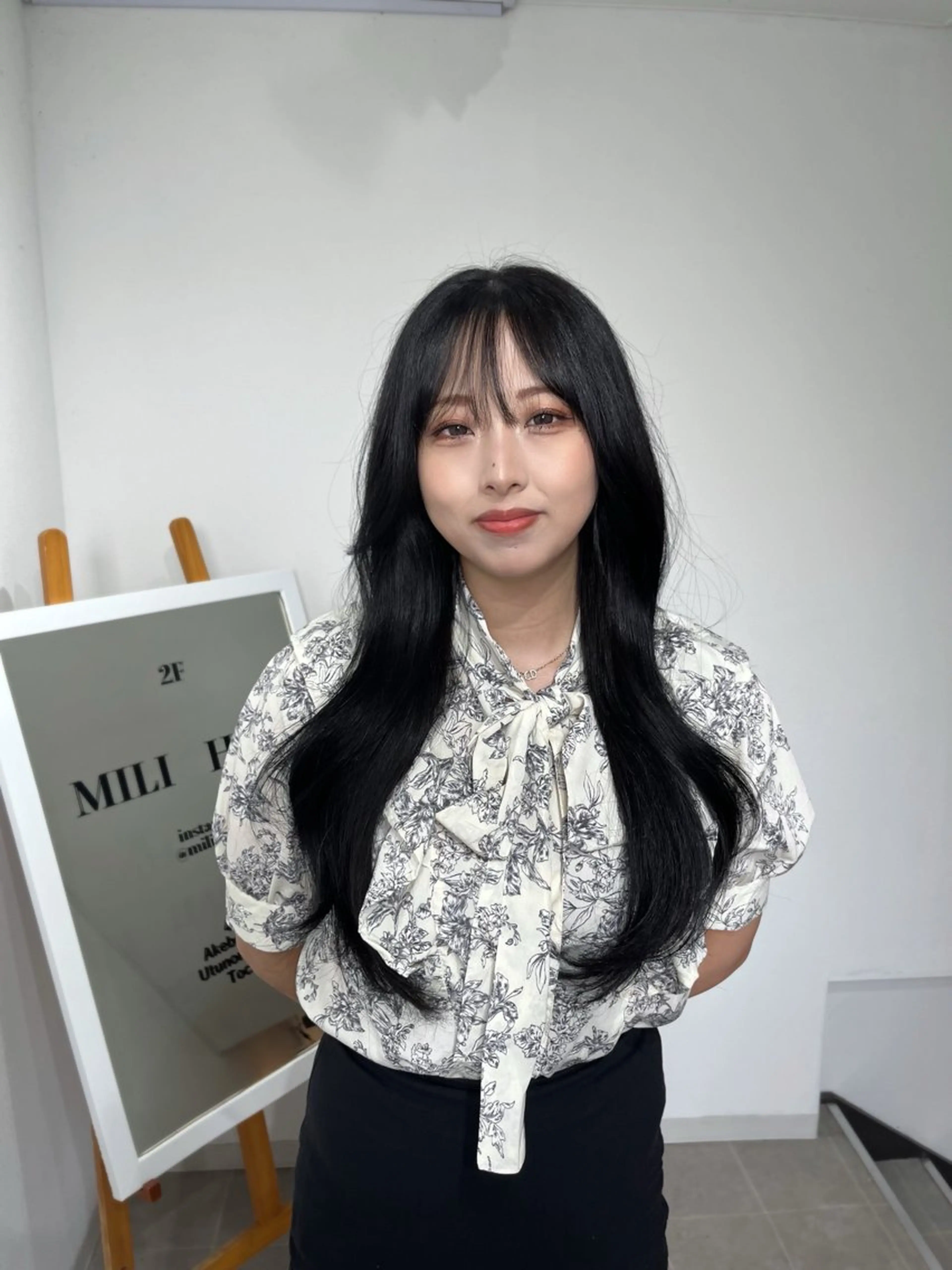 ロング カラー 透明感カラー グレージュ ヘアカラー トリートメント 韓国ヘア🇰🇷 RYOTAのヘアスタイル