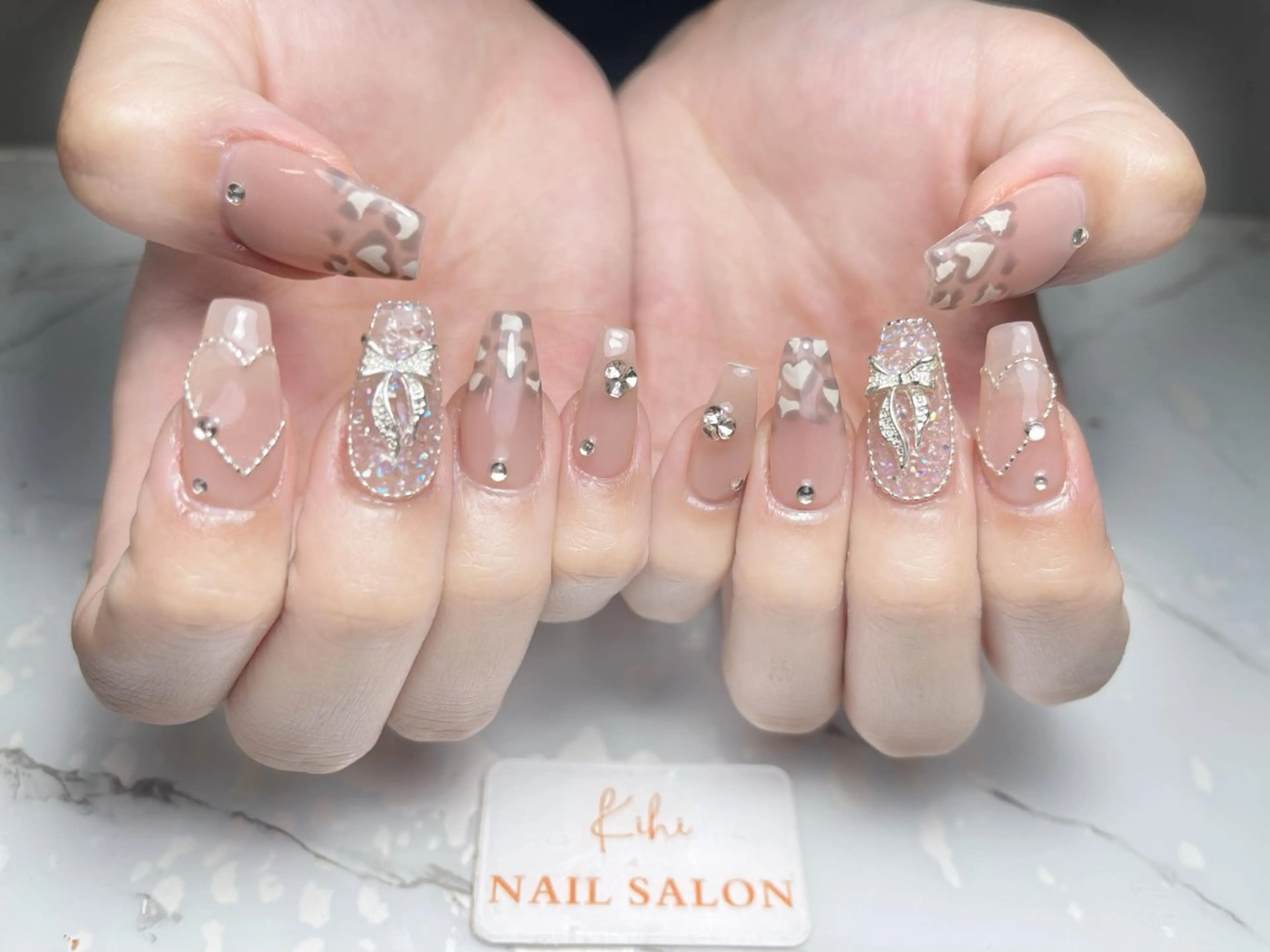 ネイル アートネイル フレンチネイル ジェルネイル グラデーション 韓国ネイル ハンドネイル 💕鈴木ユリ パラジェル/オフ無料のネイルデザイン