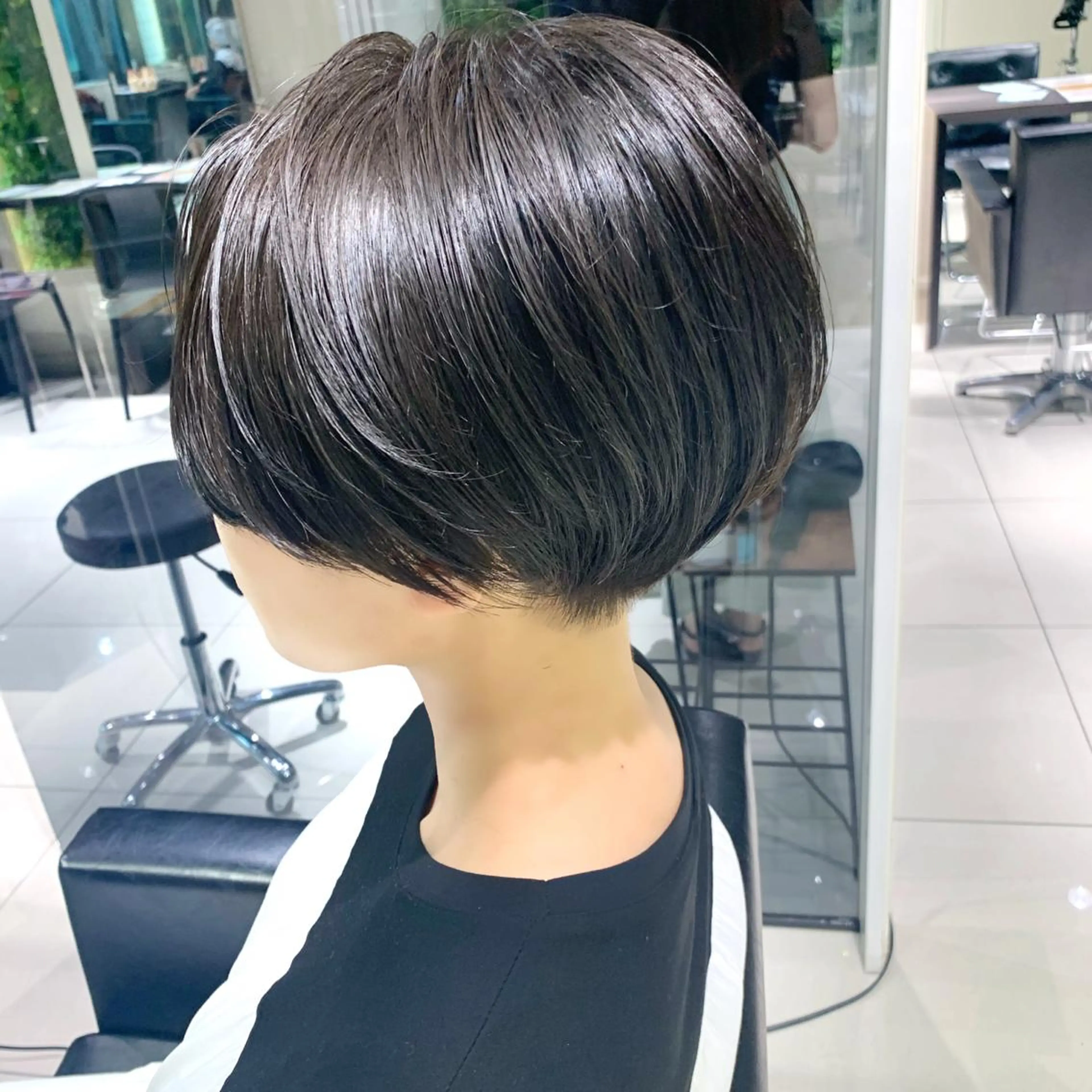 ショート カラー 海外レイヤー鯉渕 【海外風メンズも◎】のヘアスタイル