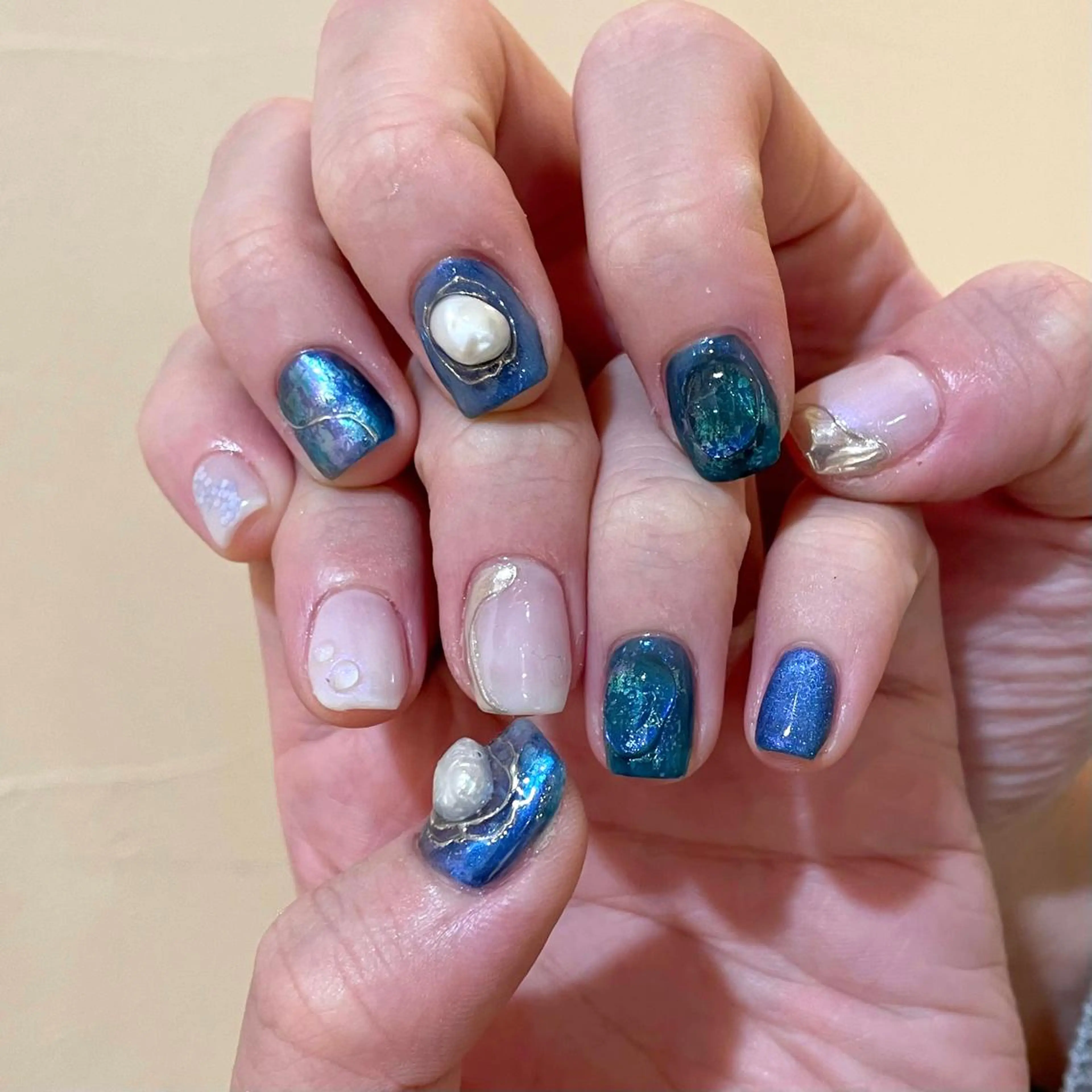 ネイル ハンドネイル 新井 ひなののネイルデザイン