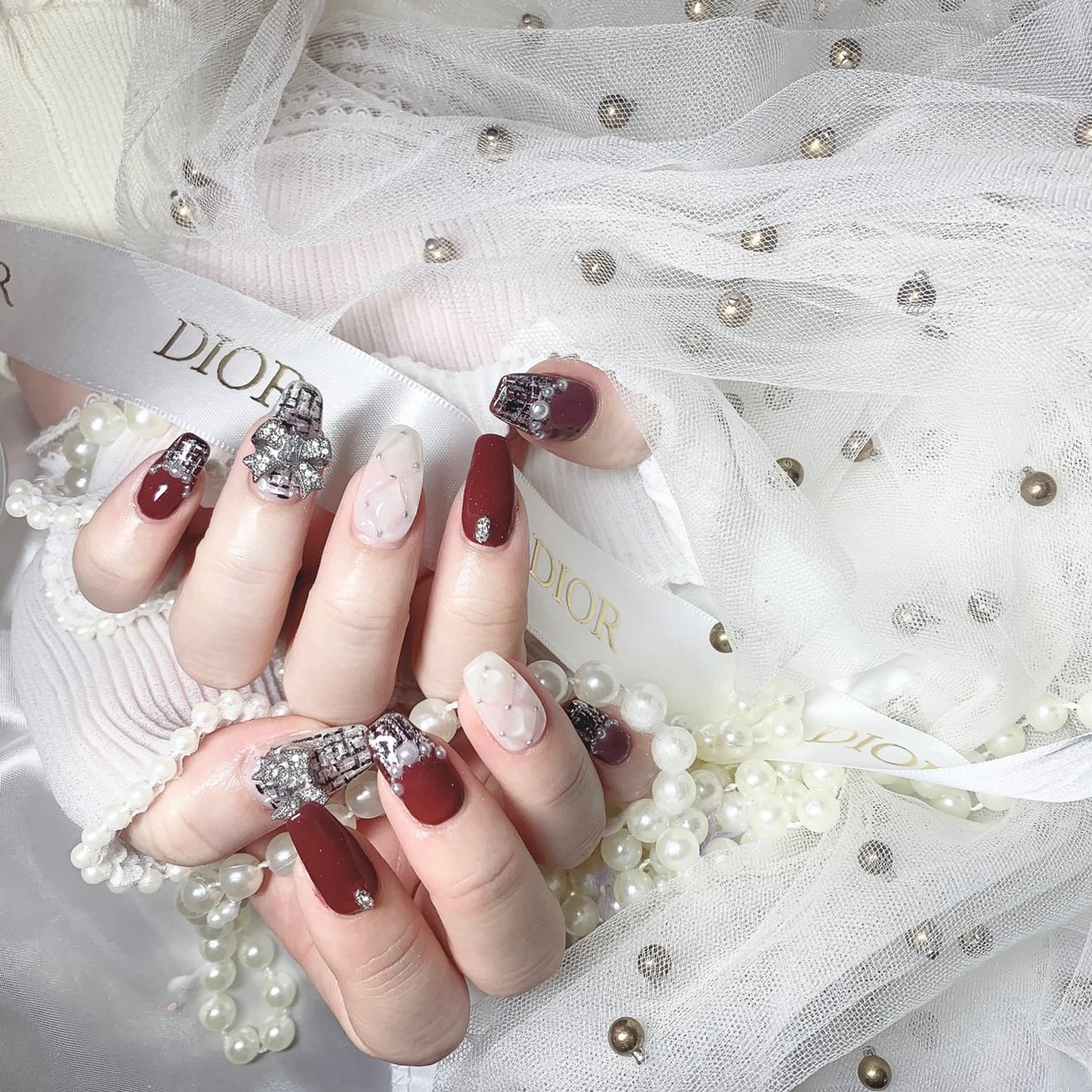 ネイル オーロラネイル 成人式 フットネイル 韓国ネイル ロングネイル ハンドネイル Yudia🦋 azuのネイルデザイン