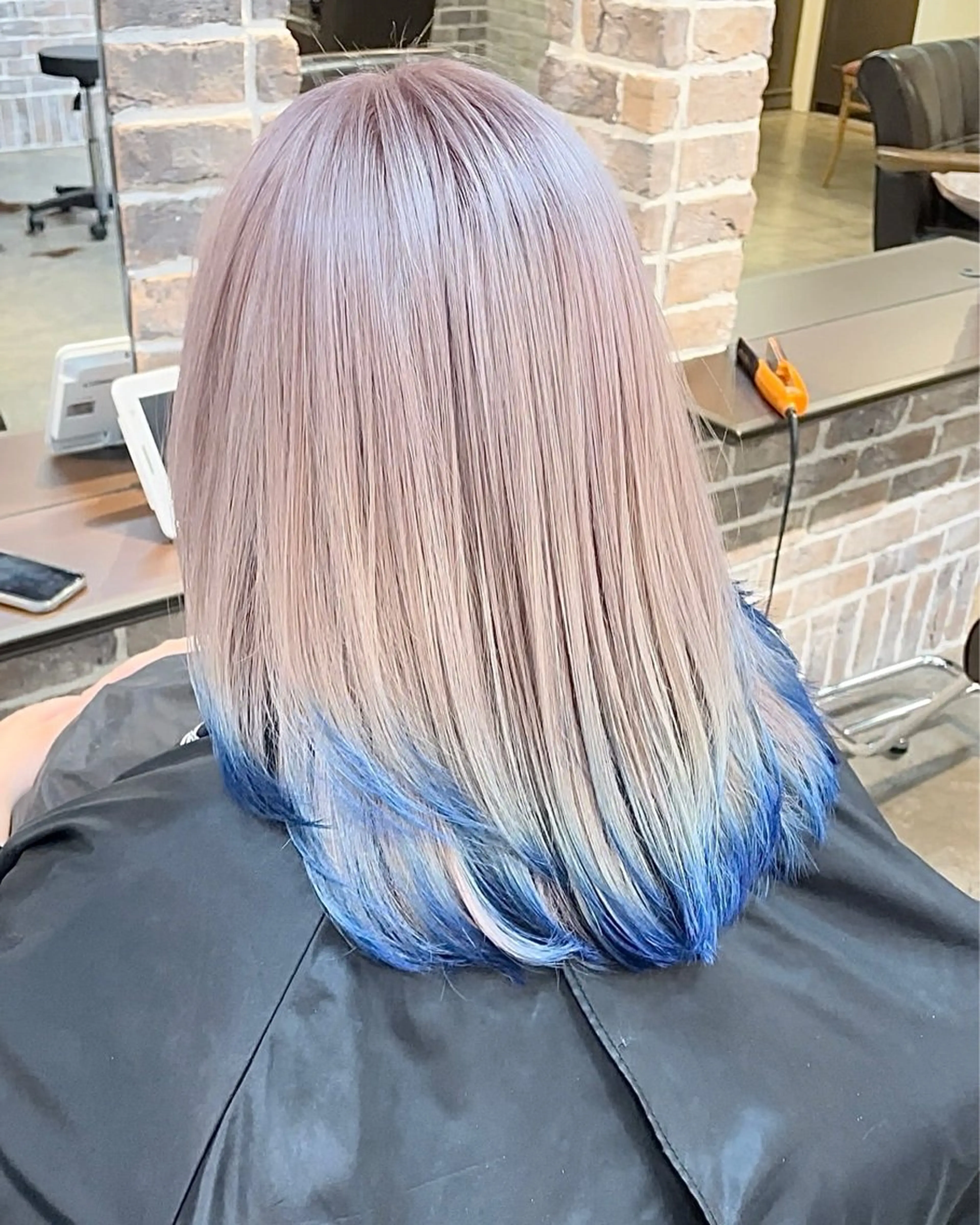 セミロング カラー ベージュカラー ブリーチ ブルーカラー ハイトーンカラー ピンクカラー ACROあべの店所属・艶カラー/インナー /グラデ/大西小百合のヘアスタイル