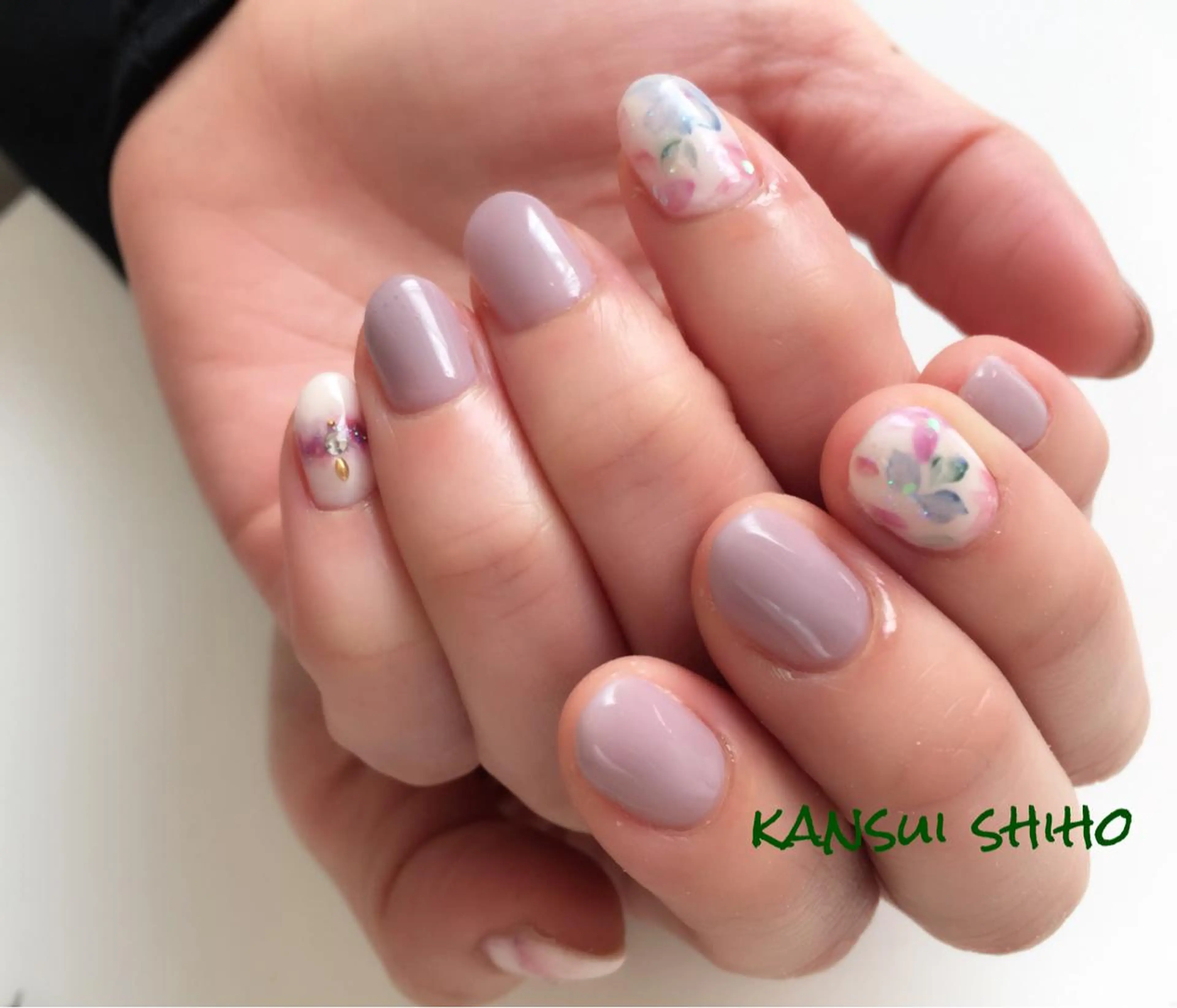 ネイル Elio所属・Elio 国泰寺のネイルデザイン