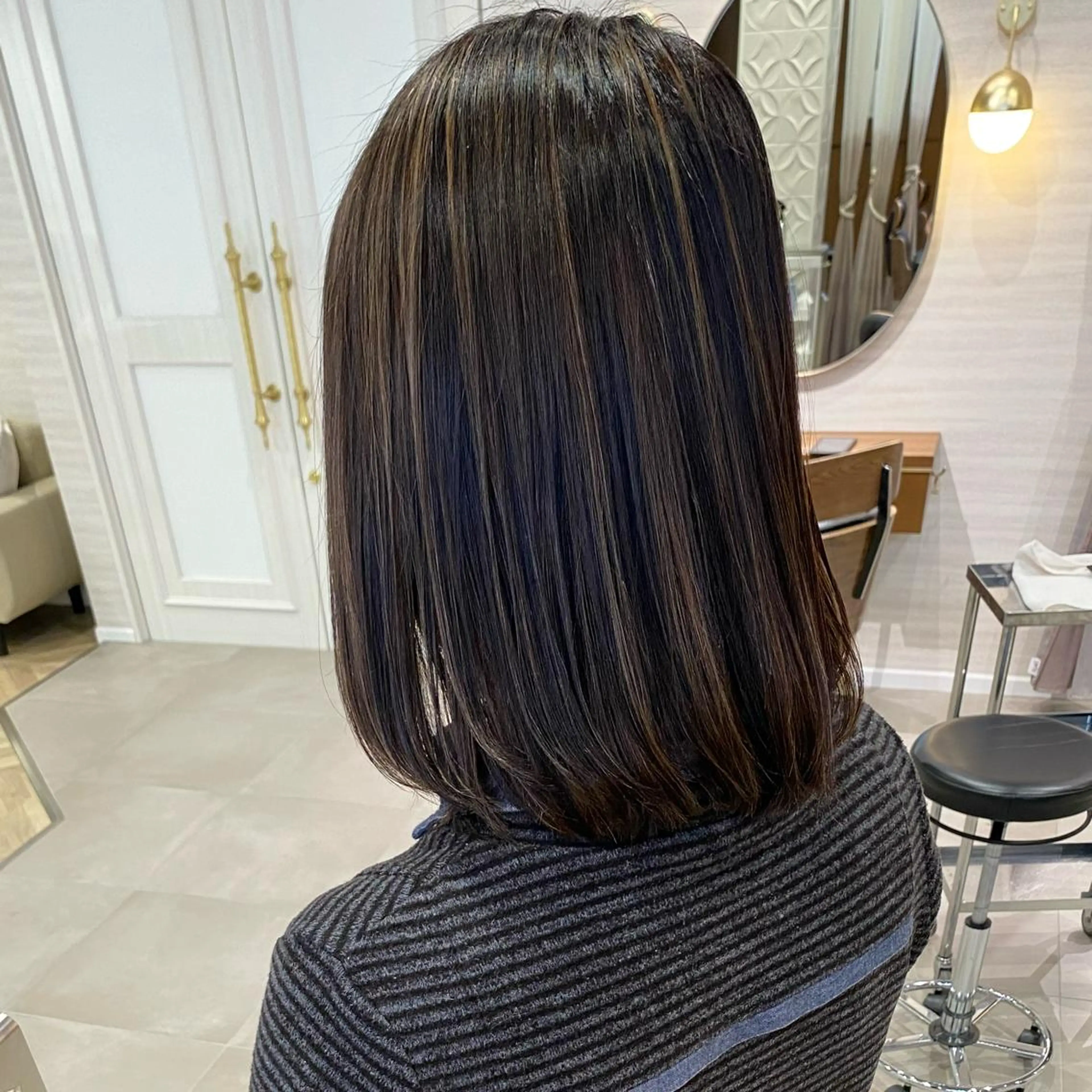 セミロング ハイライト FURUSHO所属・山根 賢樹のヘアスタイル