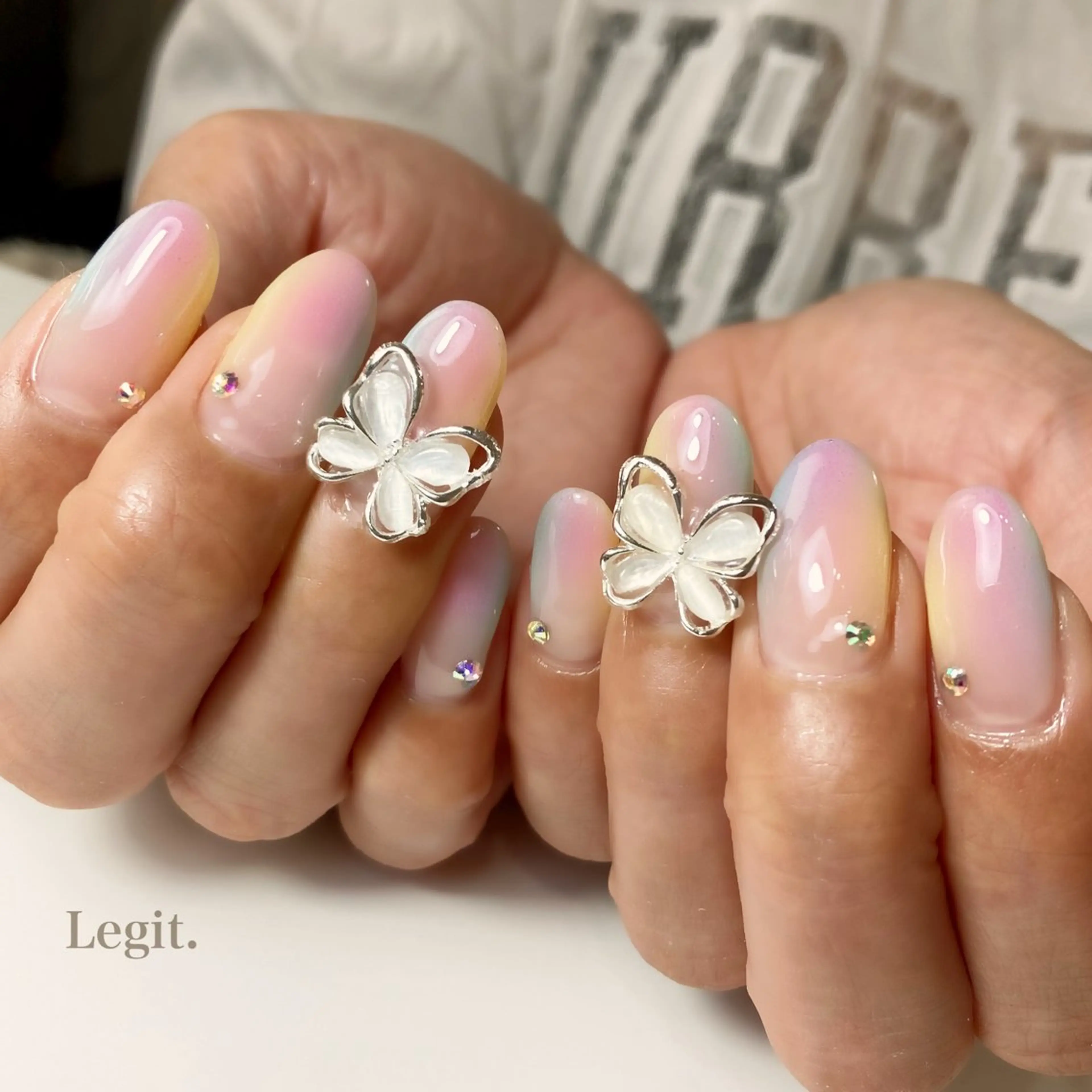 ネイル Legit nail salonのネイルデザイン